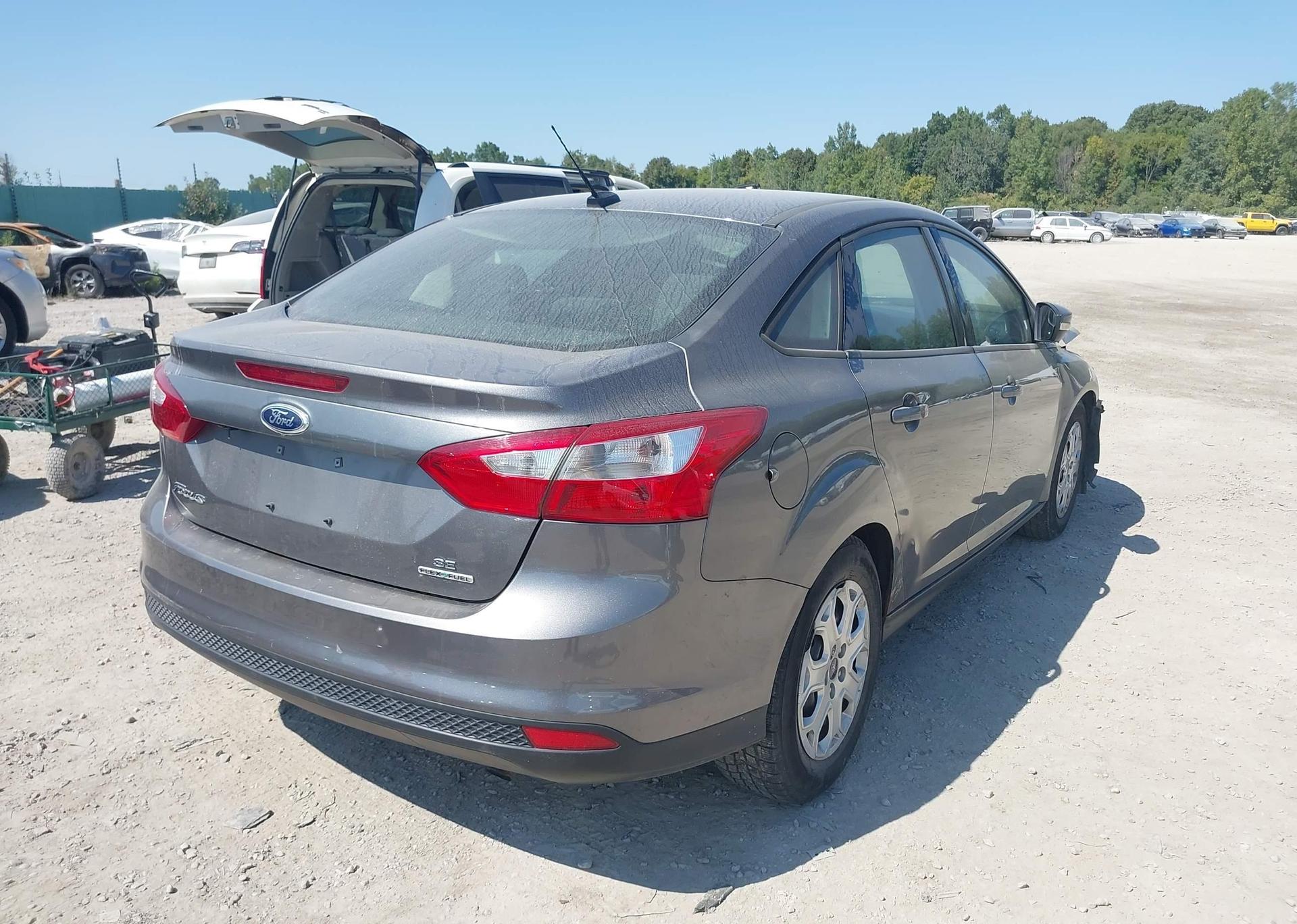 2013 FORD FOCUS SE