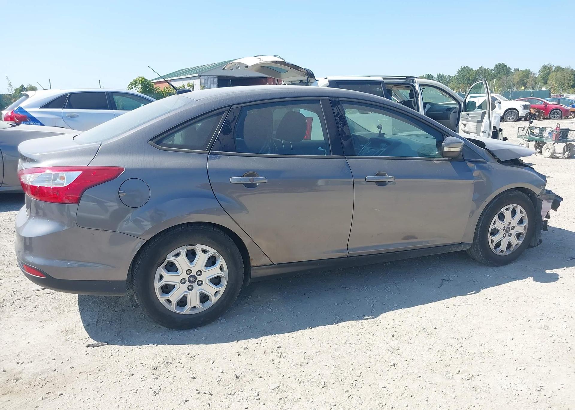 2013 FORD FOCUS SE