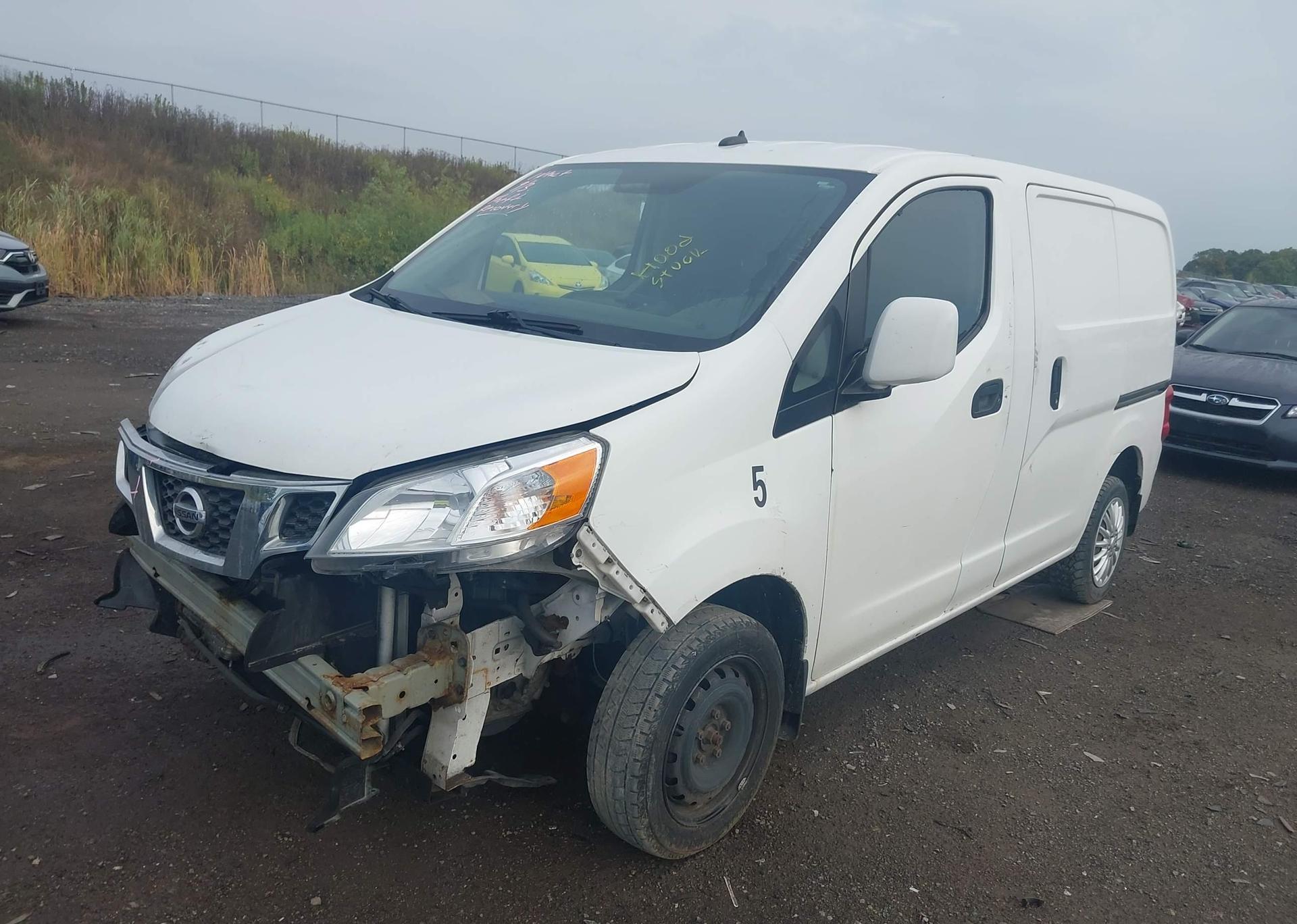 2017 NISSAN NV200