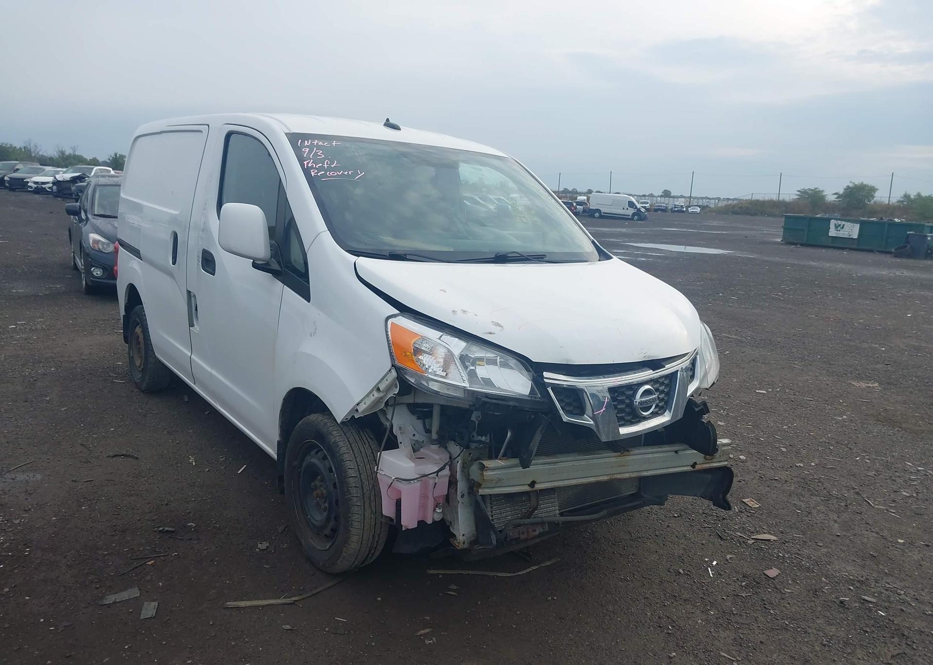 2017 NISSAN NV200