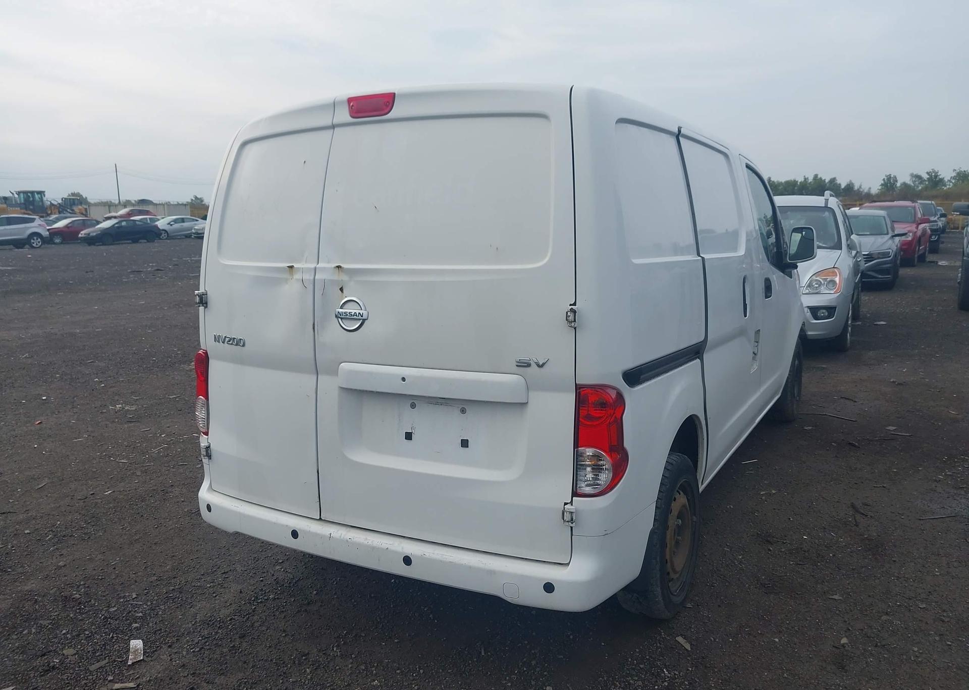 2017 NISSAN NV200