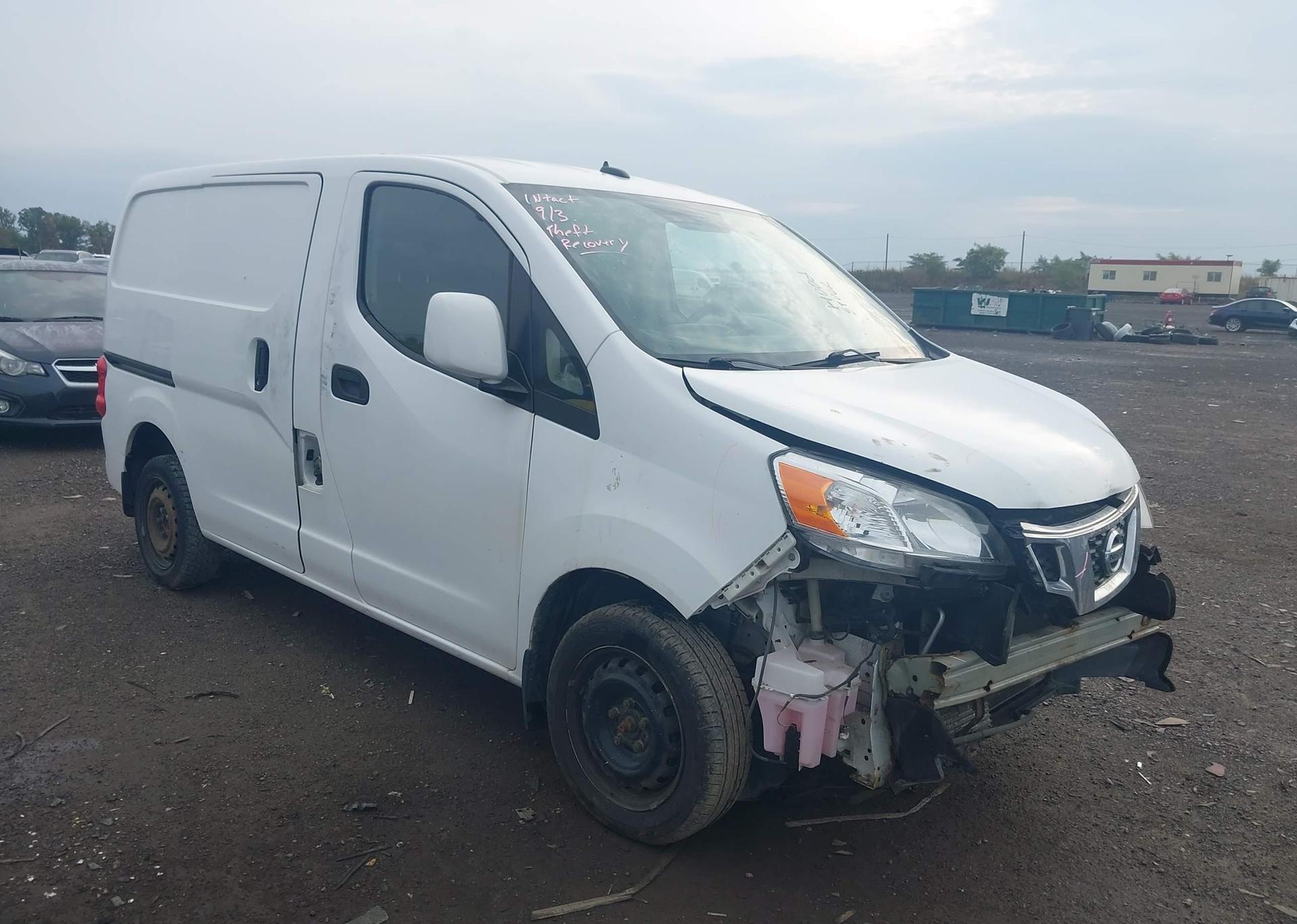 2017 NISSAN NV200