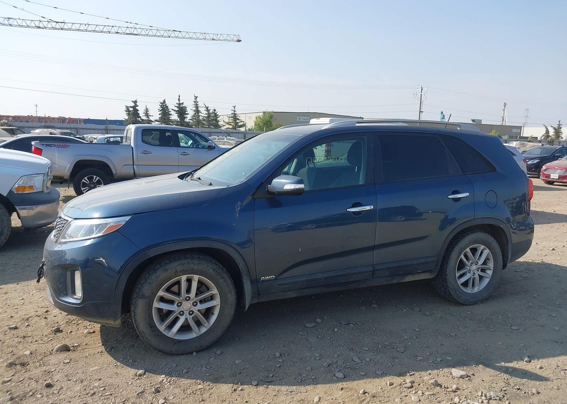 2015 KIA SORENTO LX
