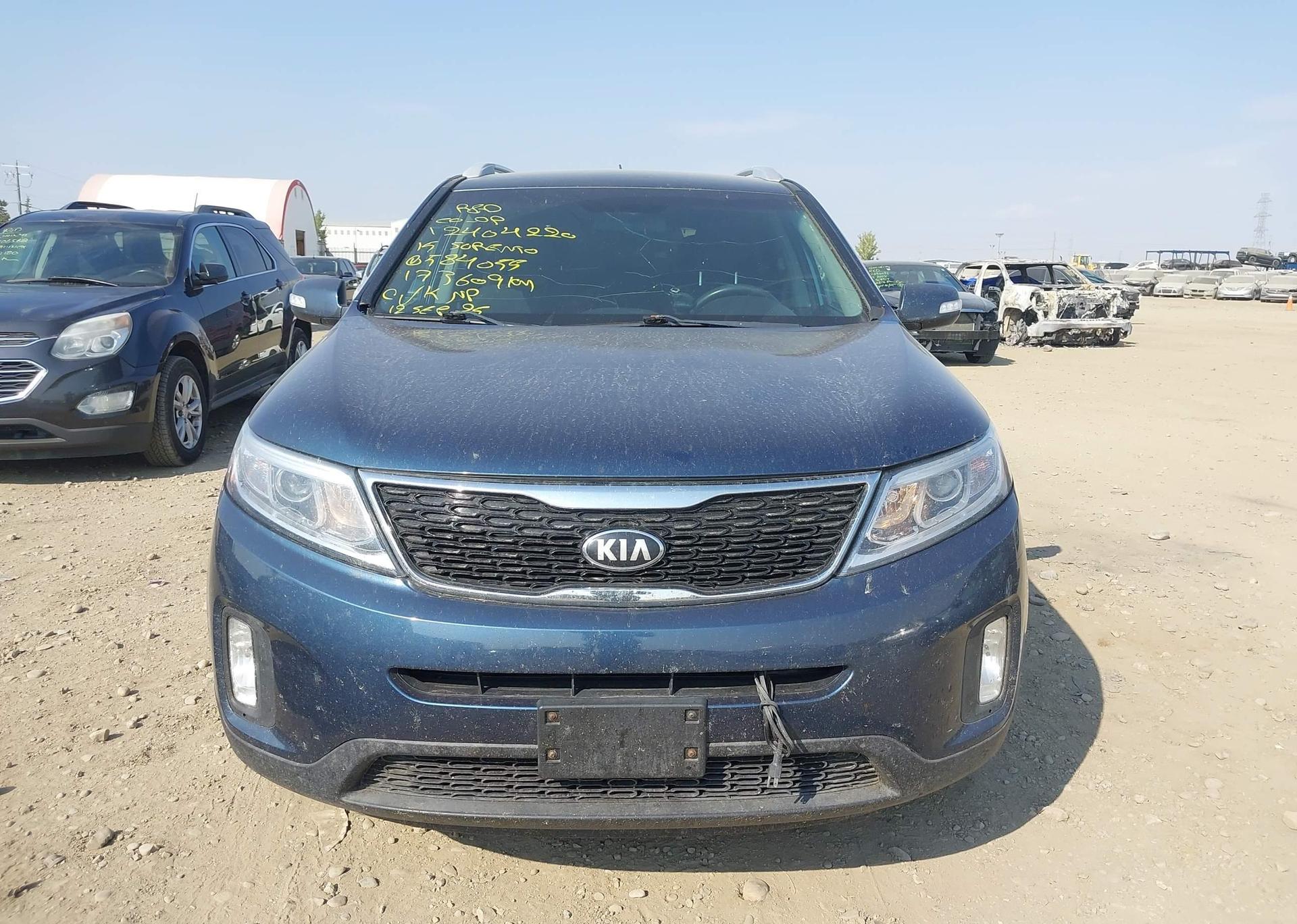 2015 KIA SORENTO LX
