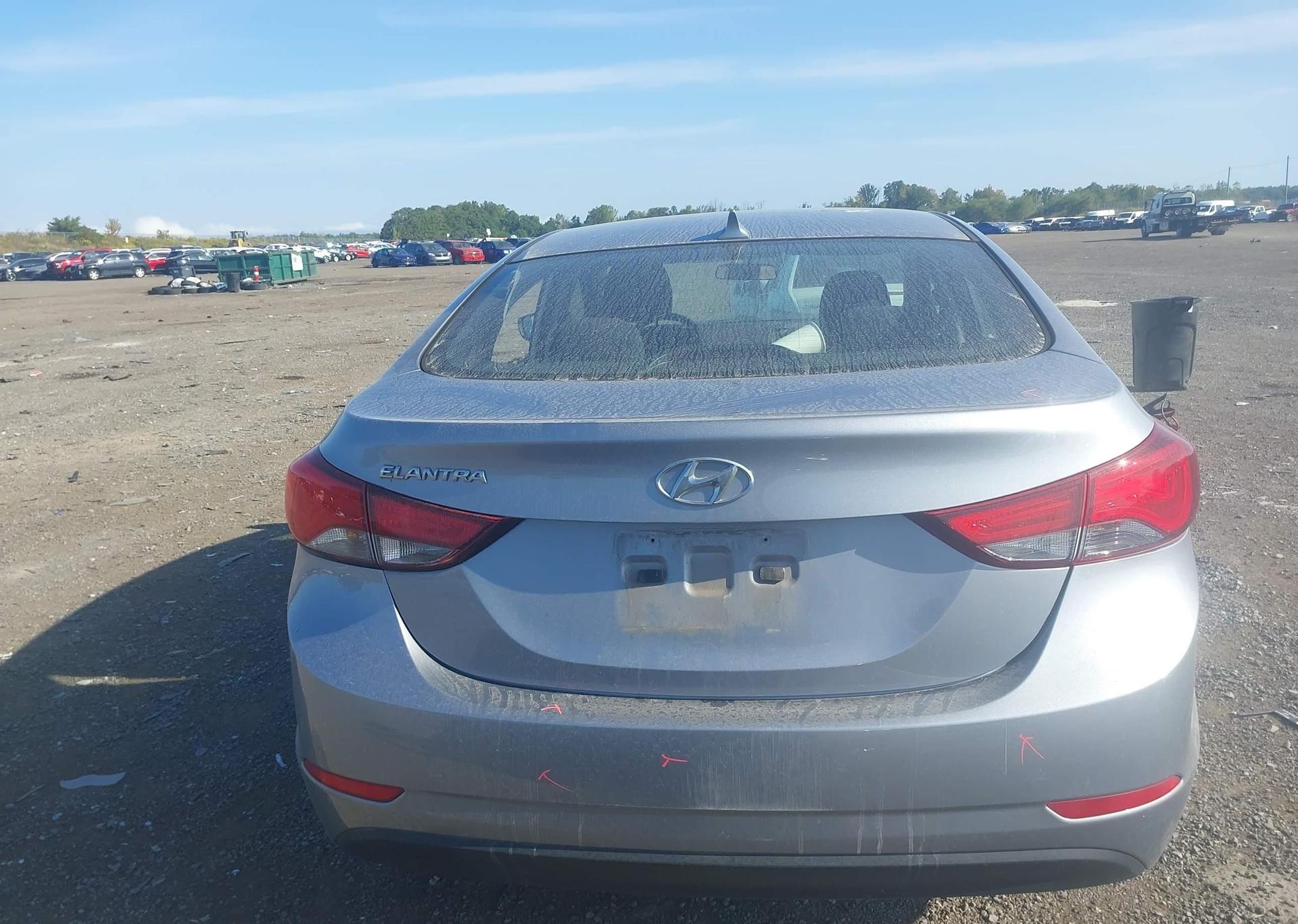 2015 HYUNDAI ELANTRA GL