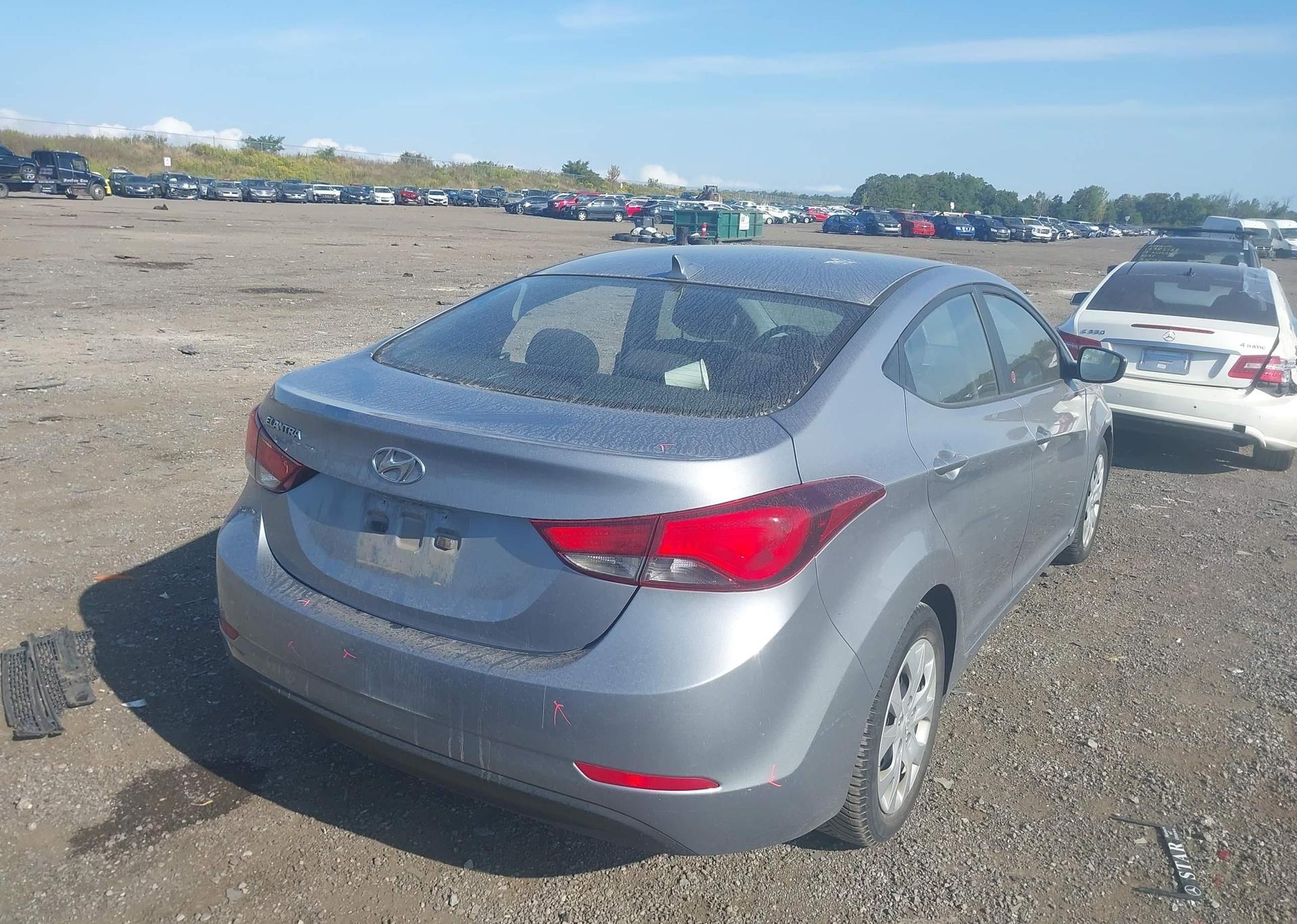 2015 HYUNDAI ELANTRA GL