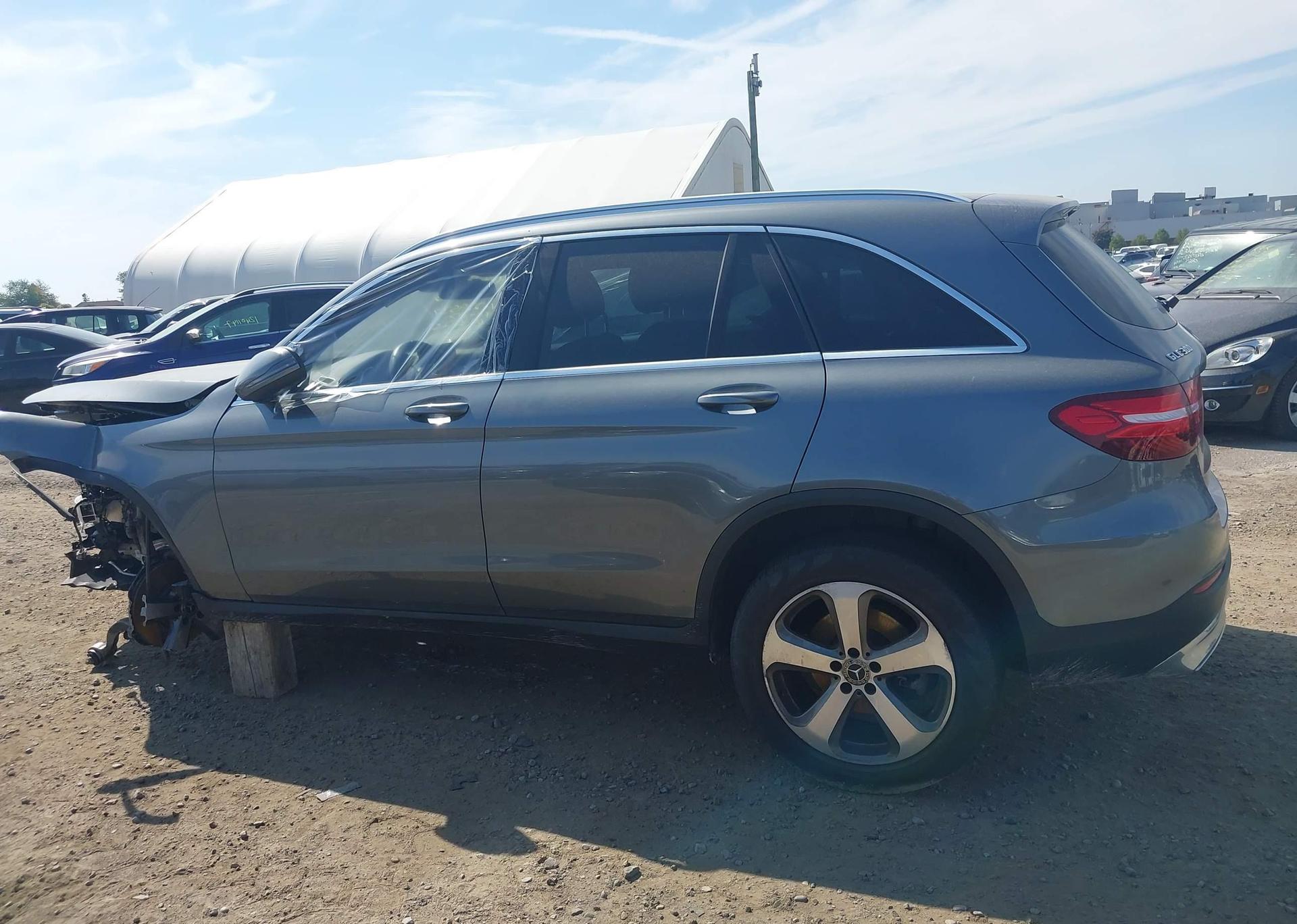 2017 MERCEDES-BENZ GLC 300 4MATIC