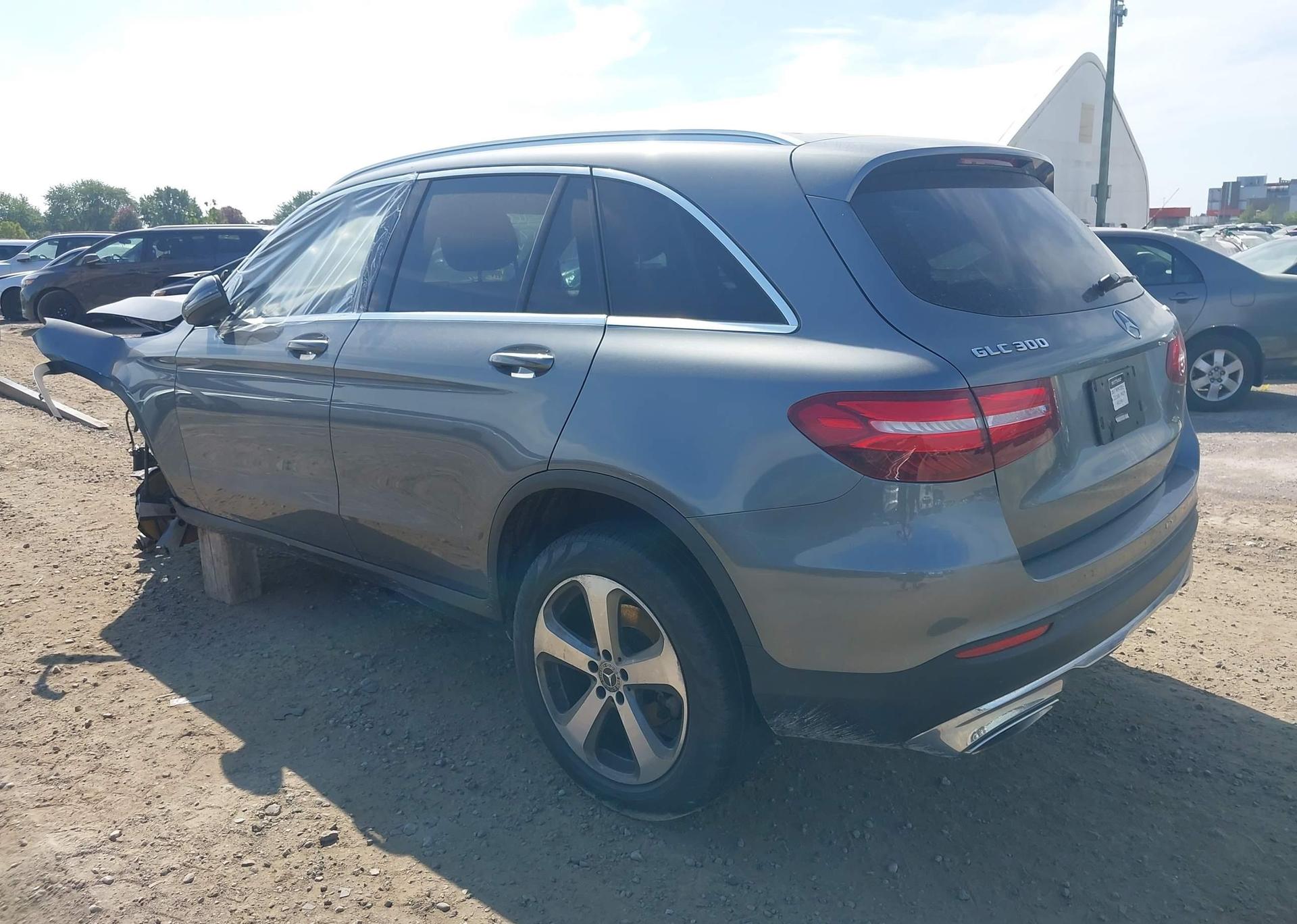 2017 MERCEDES-BENZ GLC 300 4MATIC