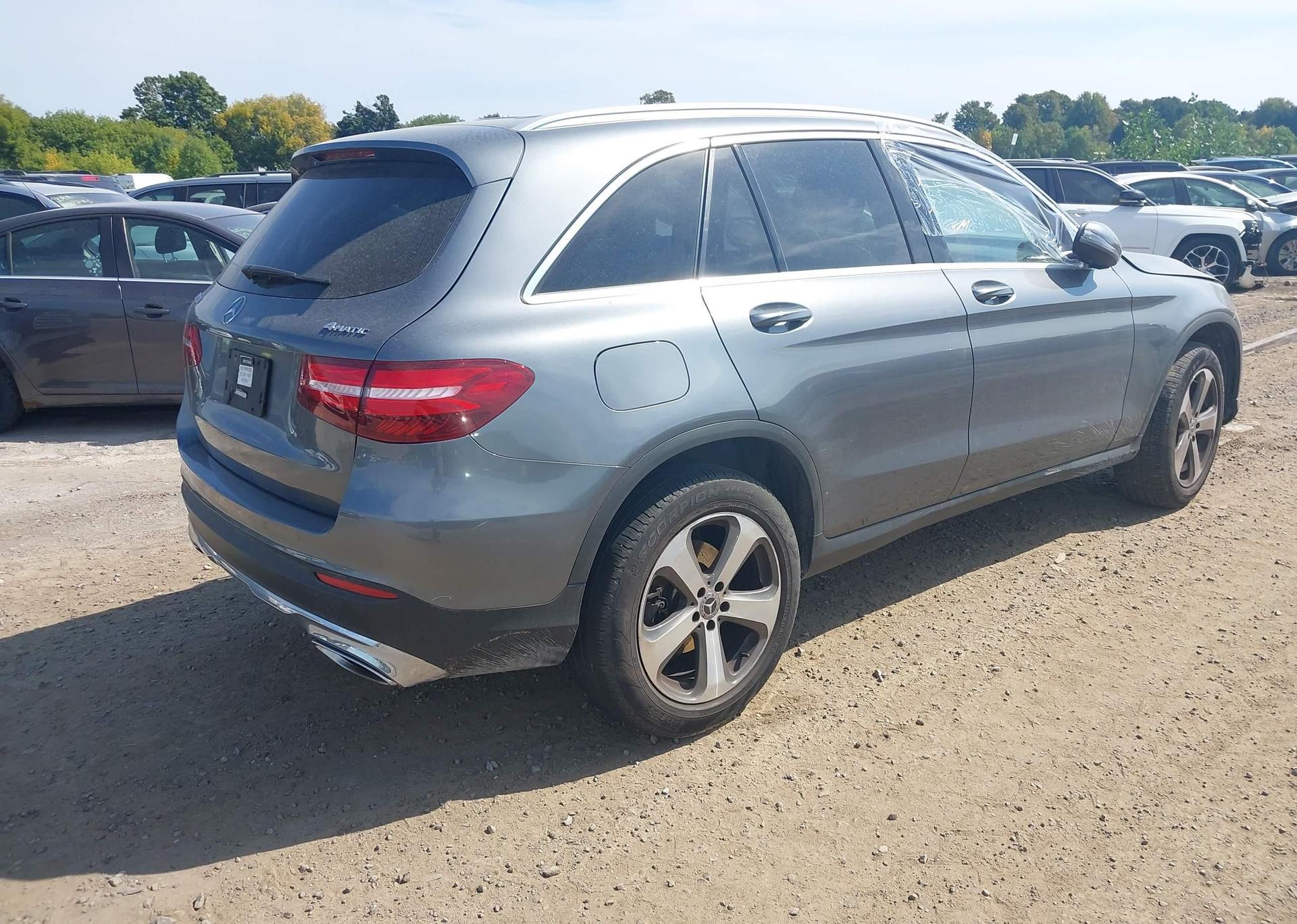 2017 MERCEDES-BENZ GLC 300 4MATIC