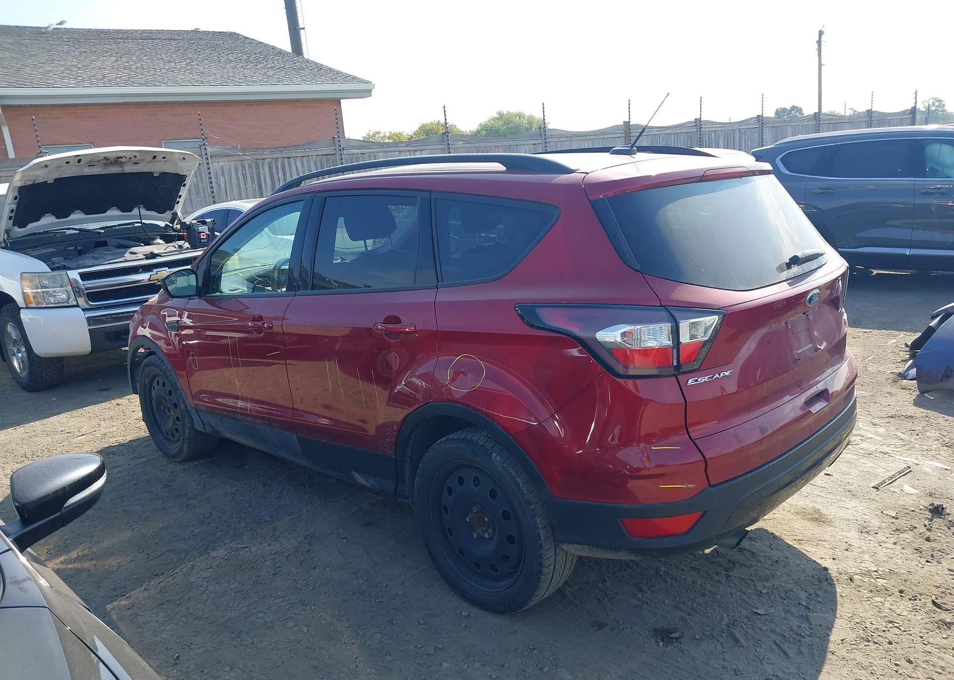 2017 FORD ESCAPE SE