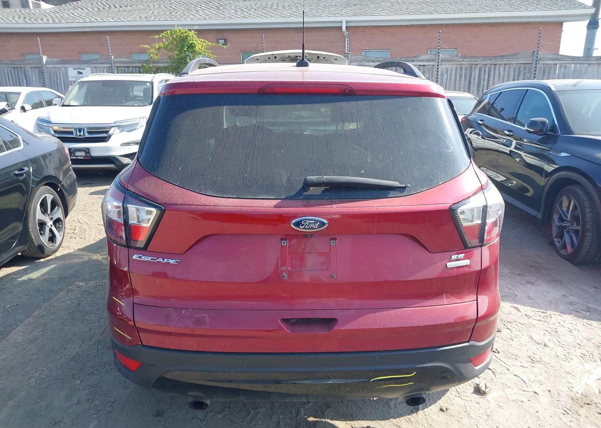 2017 FORD ESCAPE SE