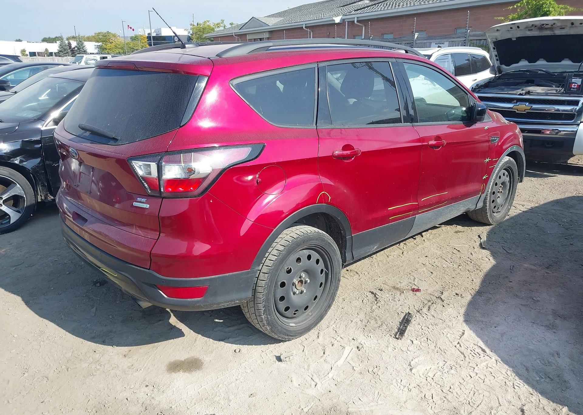 2017 FORD ESCAPE SE