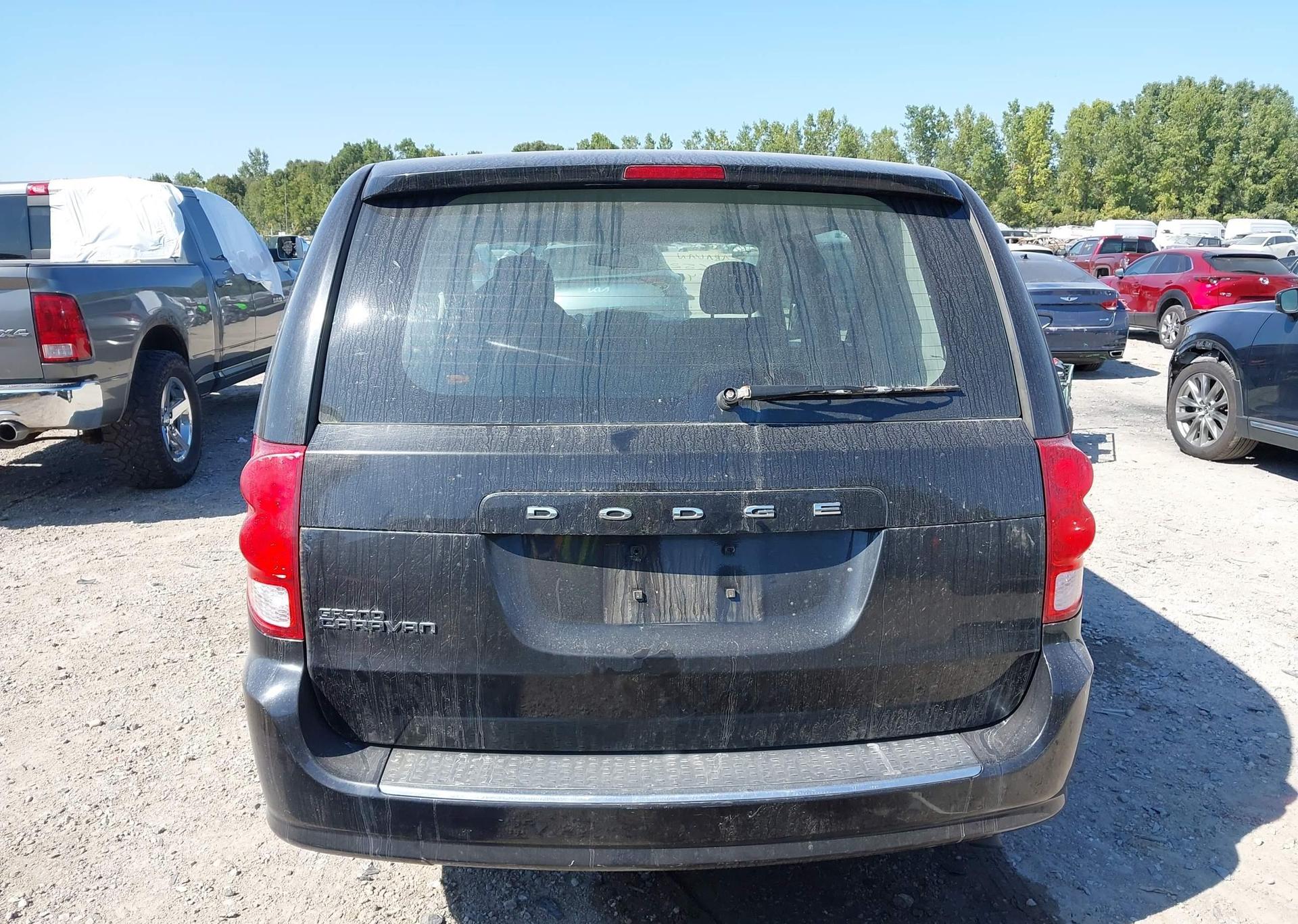 2016 DODGE GRAND CARAVAN SE