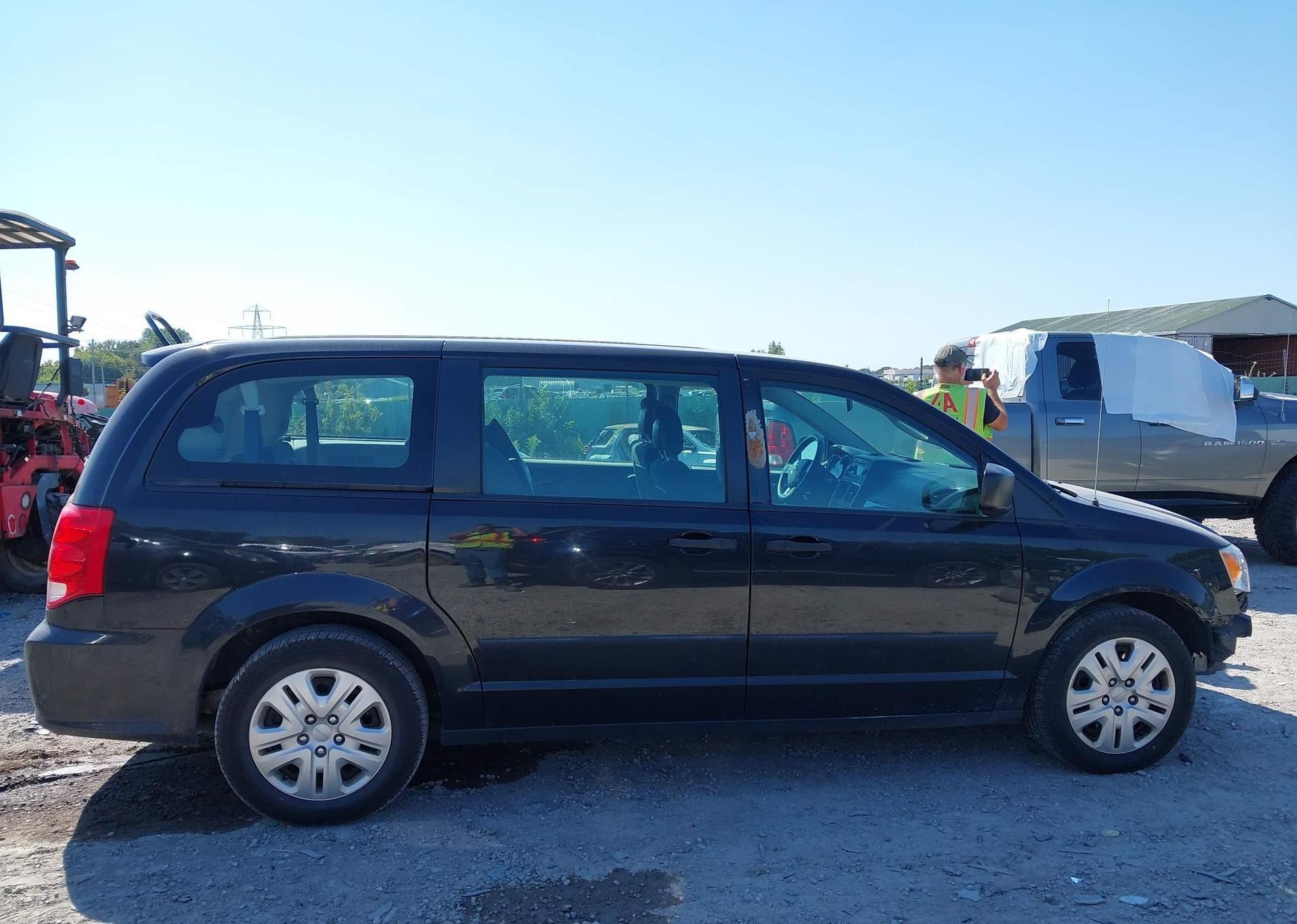 2016 DODGE GRAND CARAVAN SE