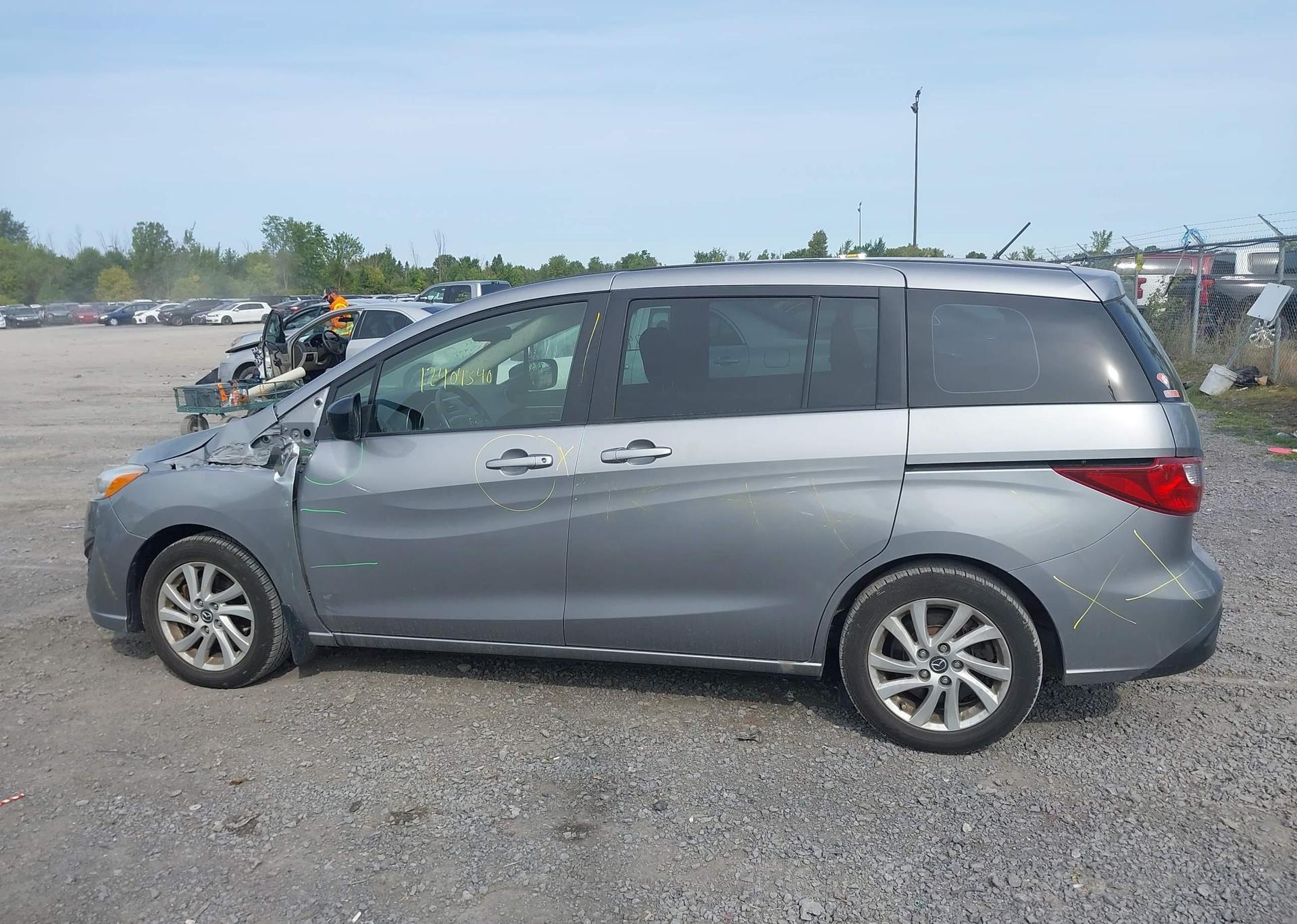 2016 MAZDA MAZDA5 GS
