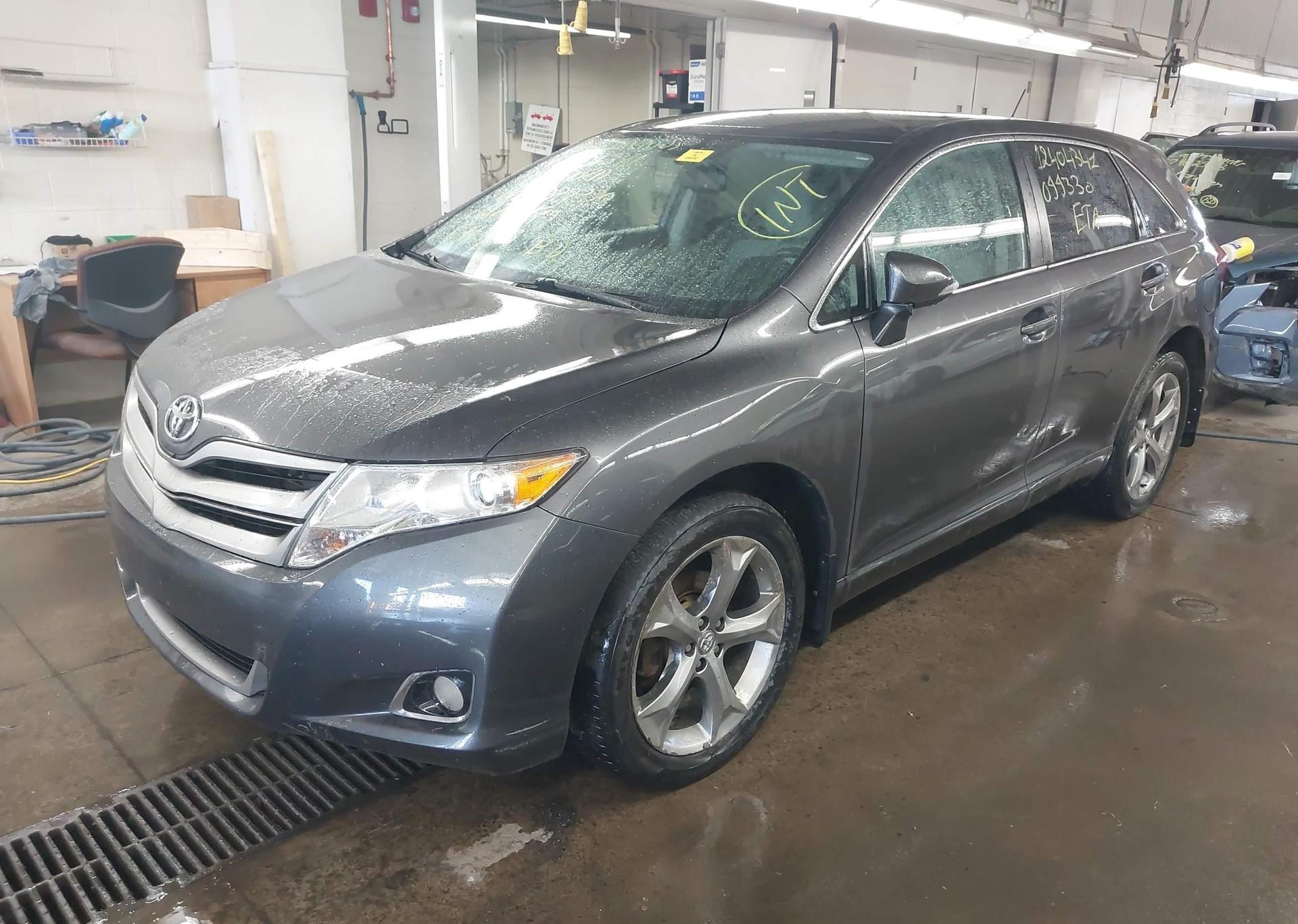 2014 TOYOTA VENZA LE