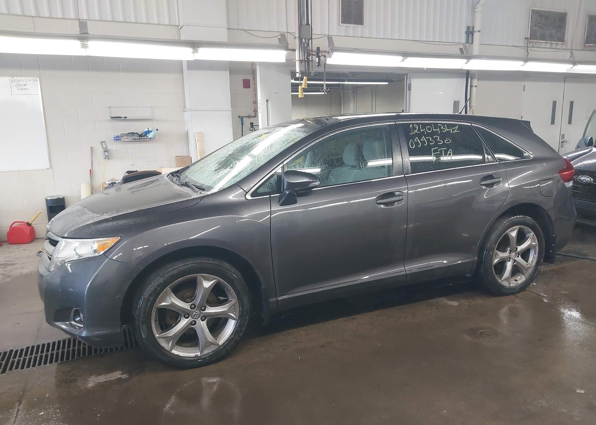2014 TOYOTA VENZA LE