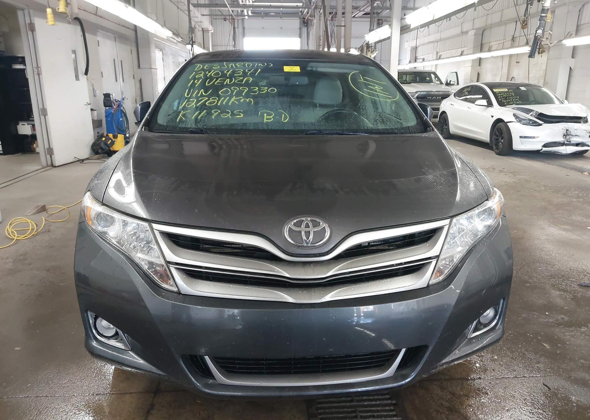 2014 TOYOTA VENZA LE