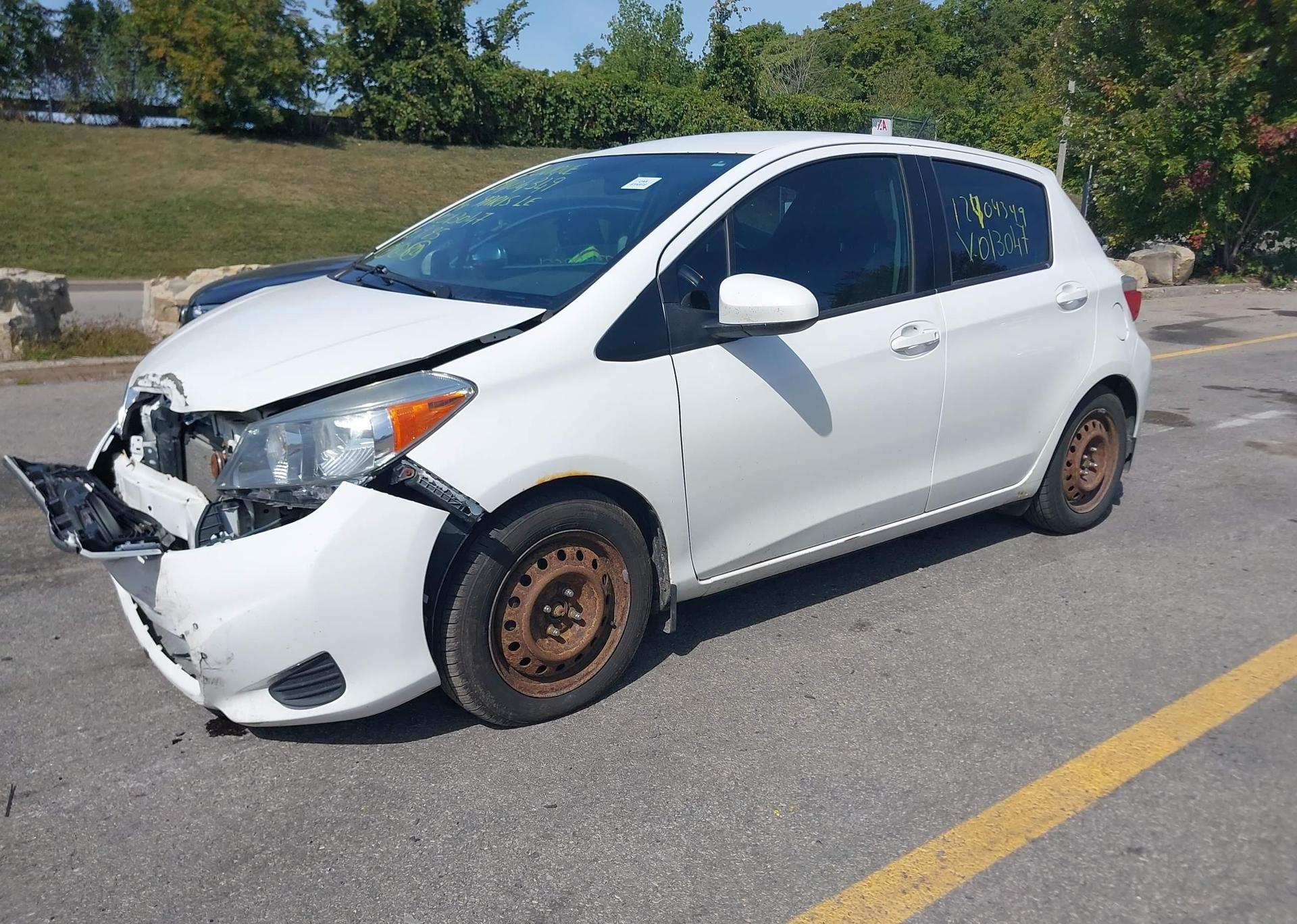 2014 TOYOTA YARIS LE