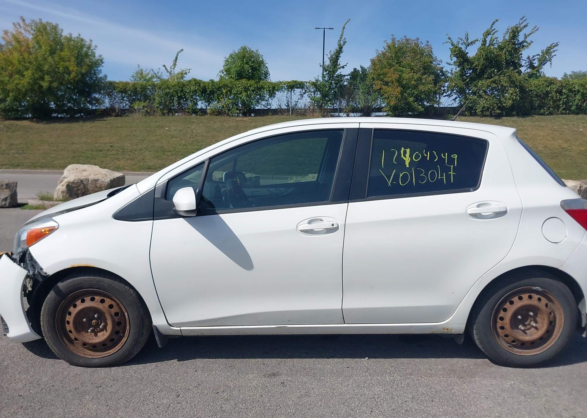 2014 TOYOTA YARIS LE