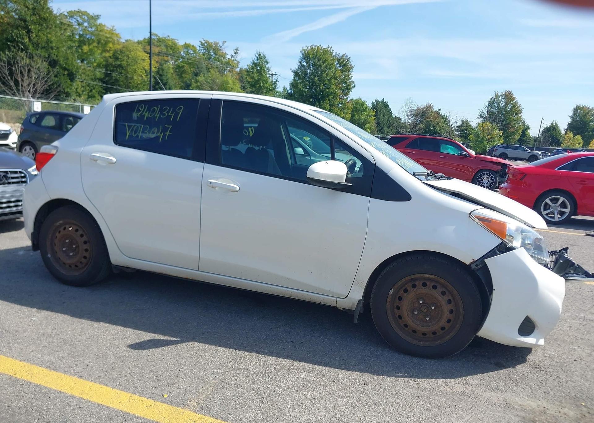 2014 TOYOTA YARIS LE