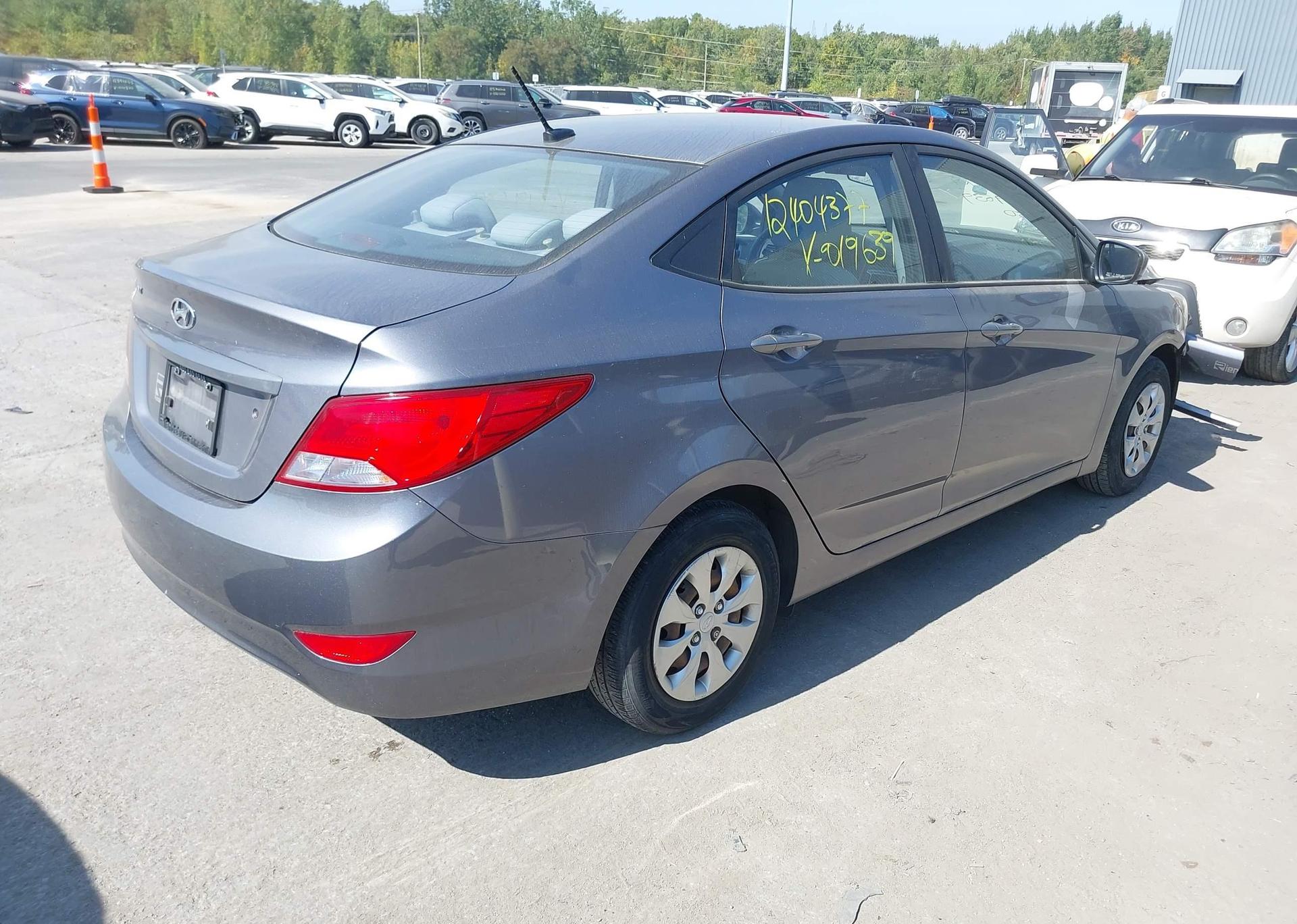 2016 HYUNDAI ACCENT SE