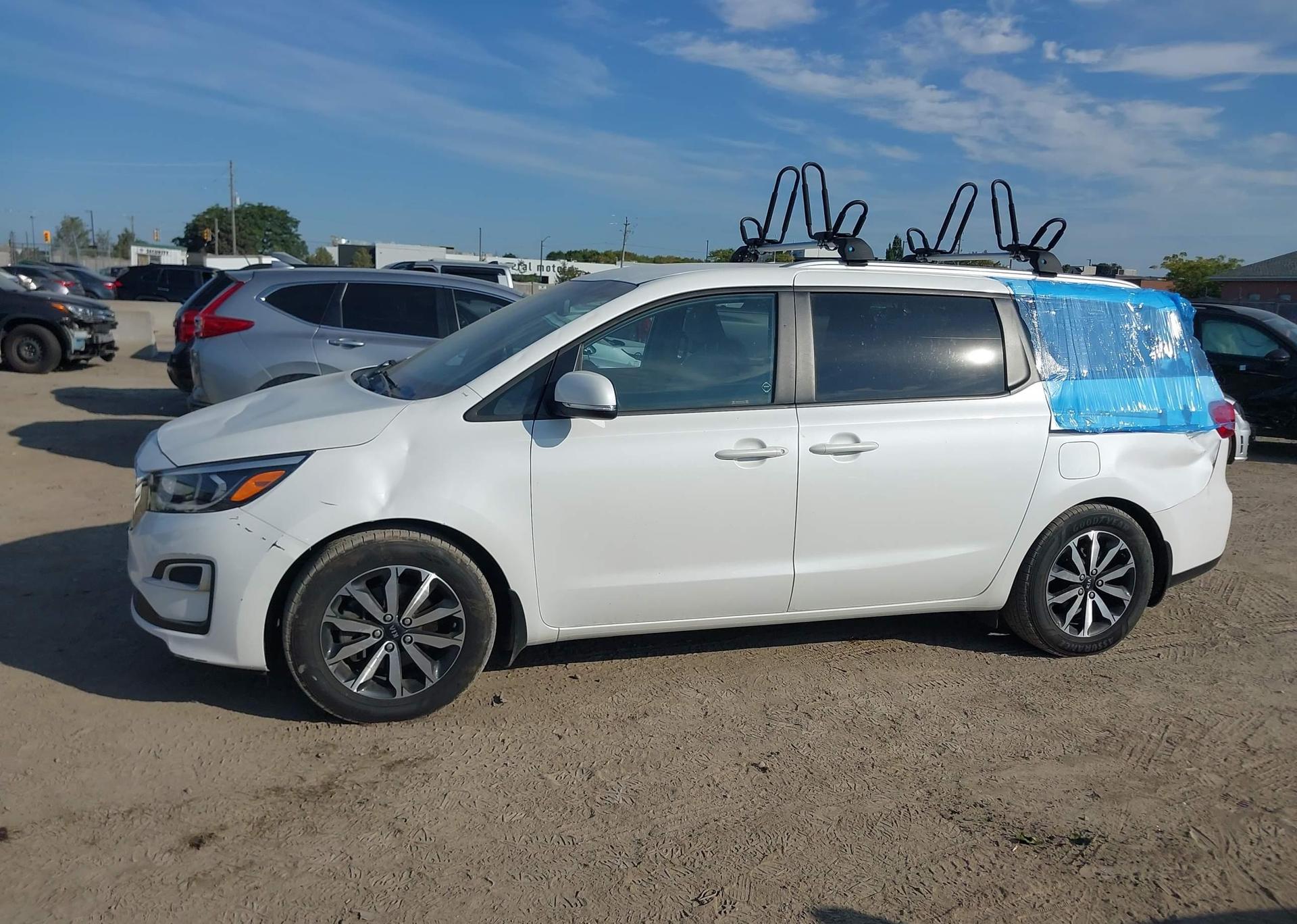 2020 KIA SEDONA LX