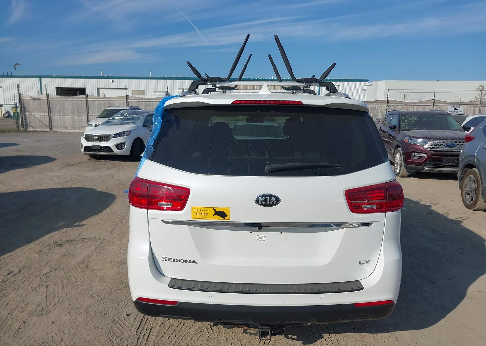 2020 KIA SEDONA LX