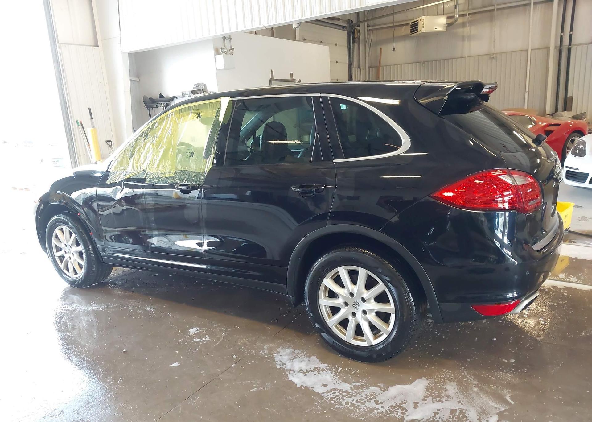 2013 PORSCHE CAYENNE