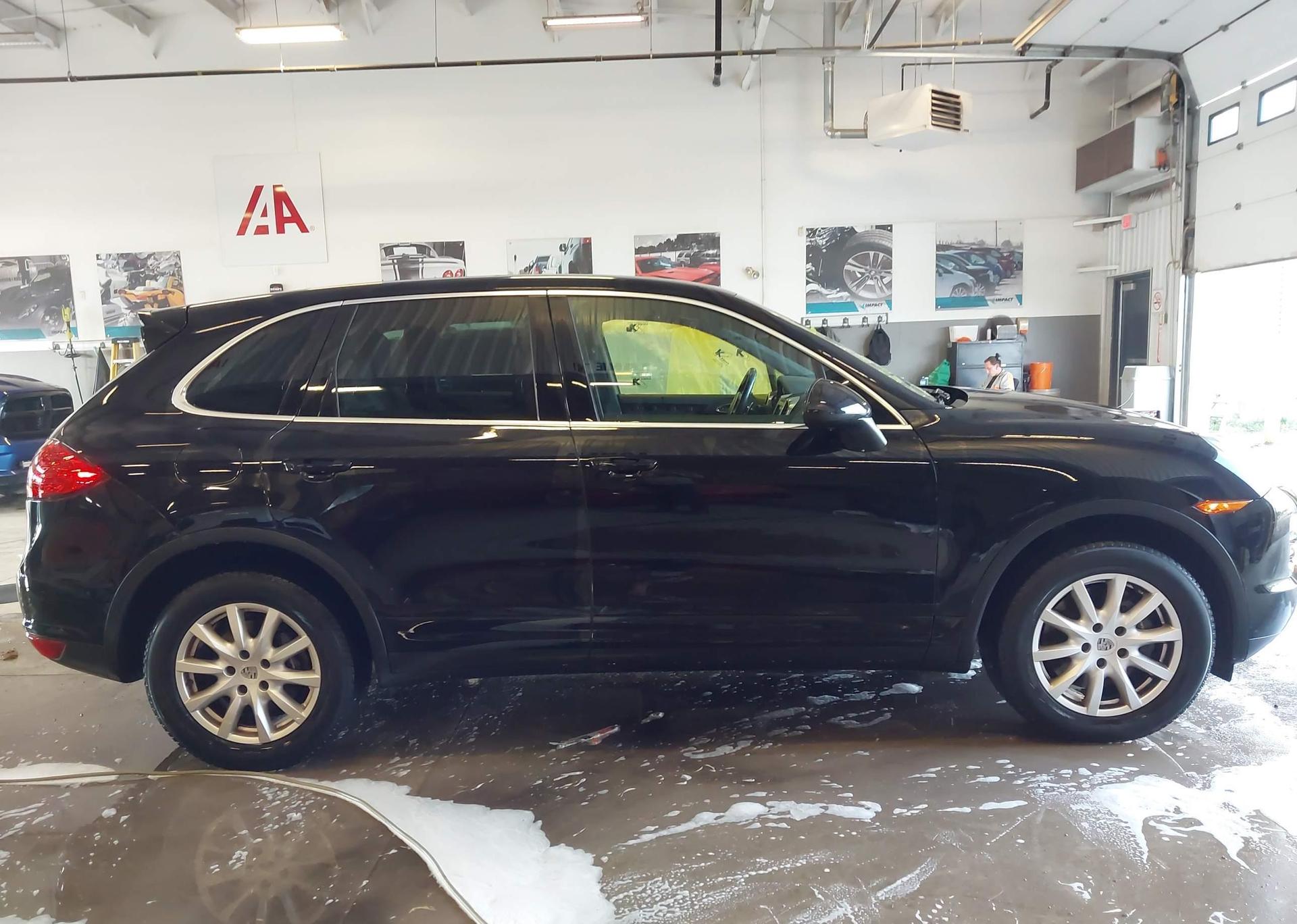 2013 PORSCHE CAYENNE