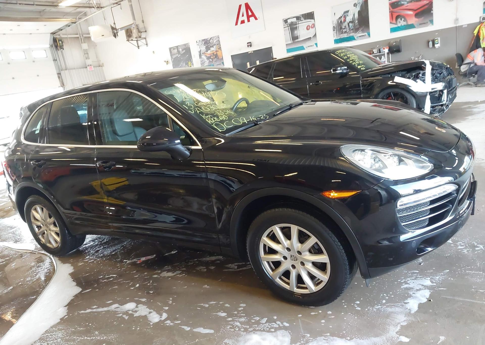2013 PORSCHE CAYENNE