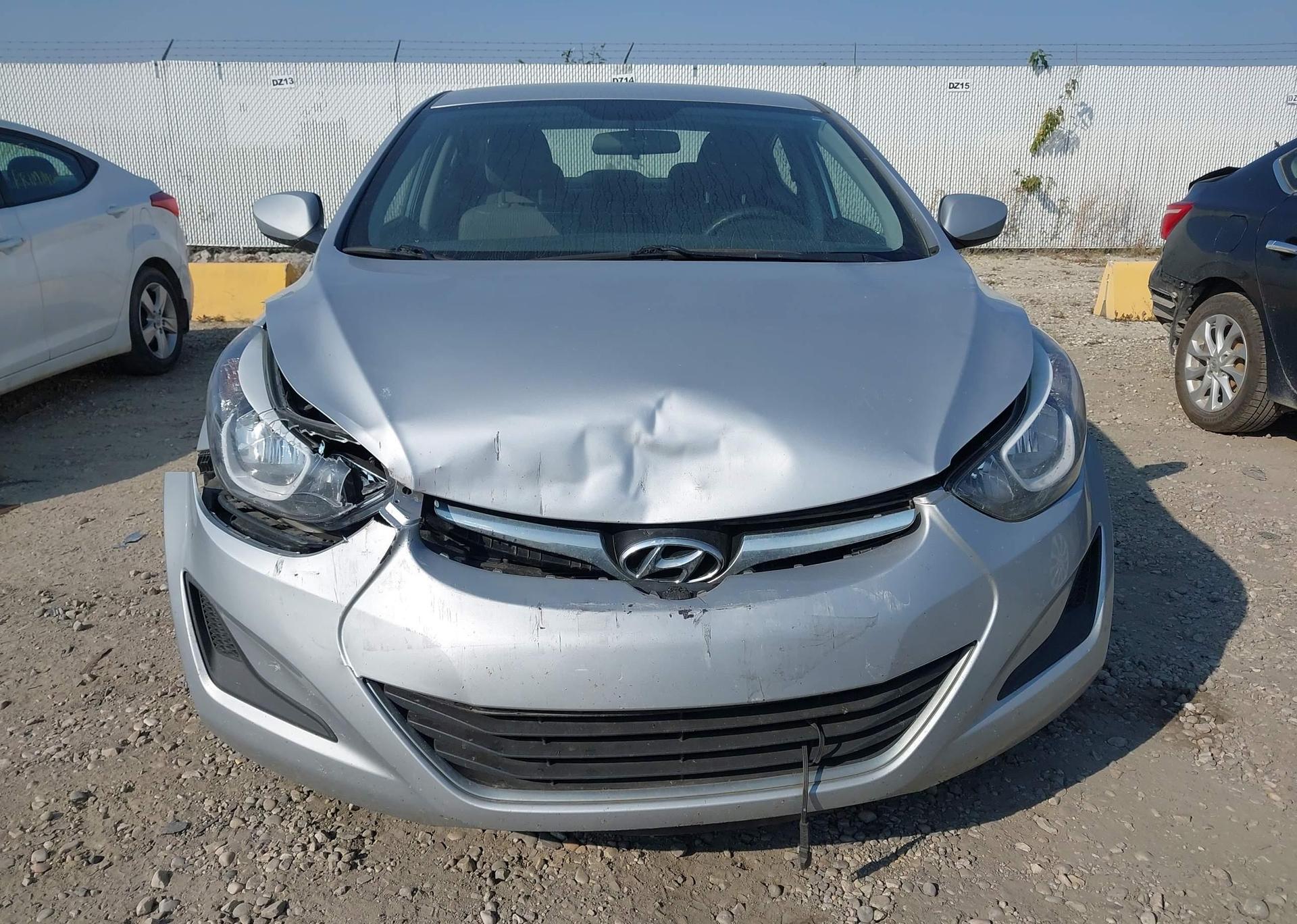 2014 HYUNDAI ELANTRA SE