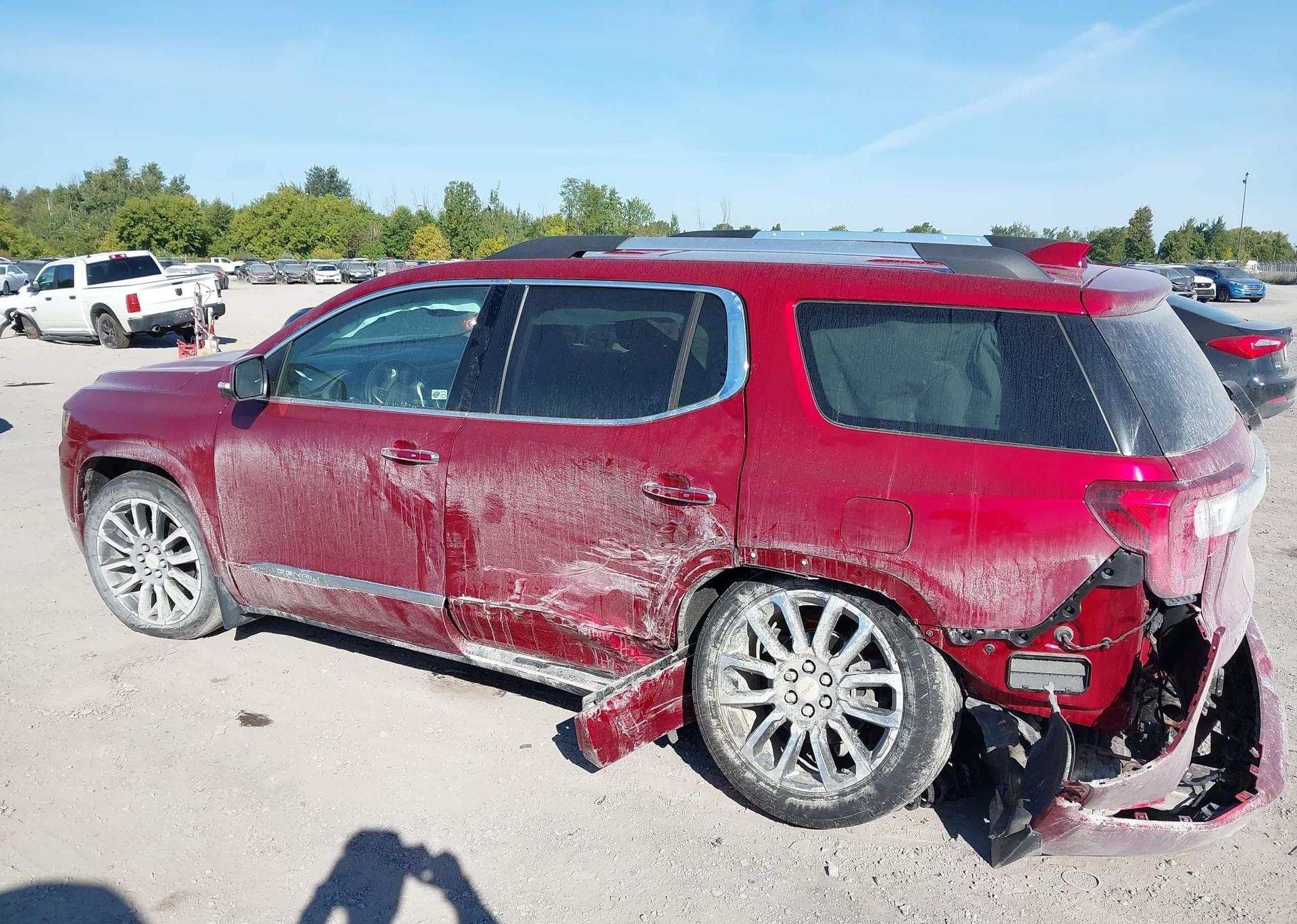 2022 GMC ACADIA DENALI
