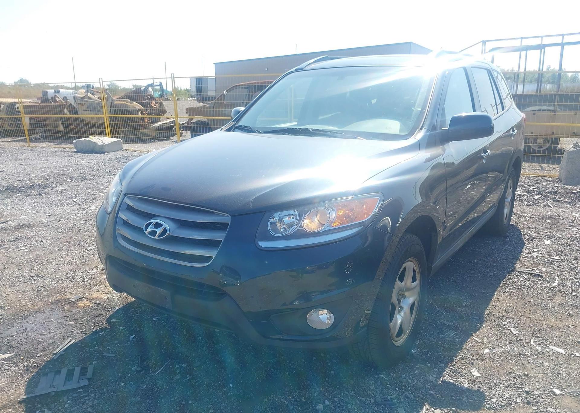 2012 HYUNDAI SANTA FE SE