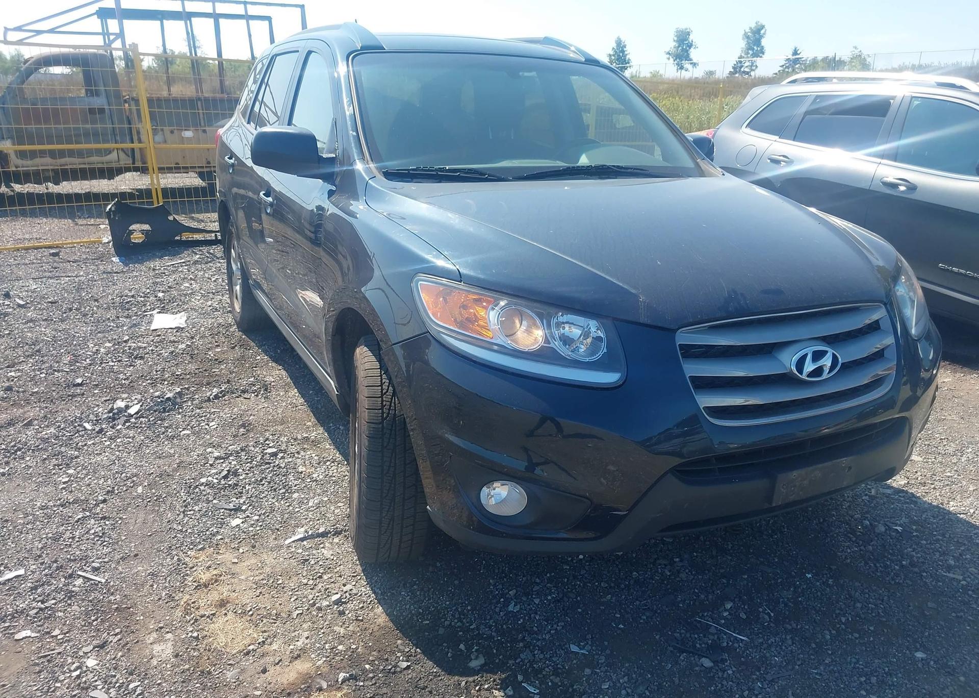 2012 HYUNDAI SANTA FE SE