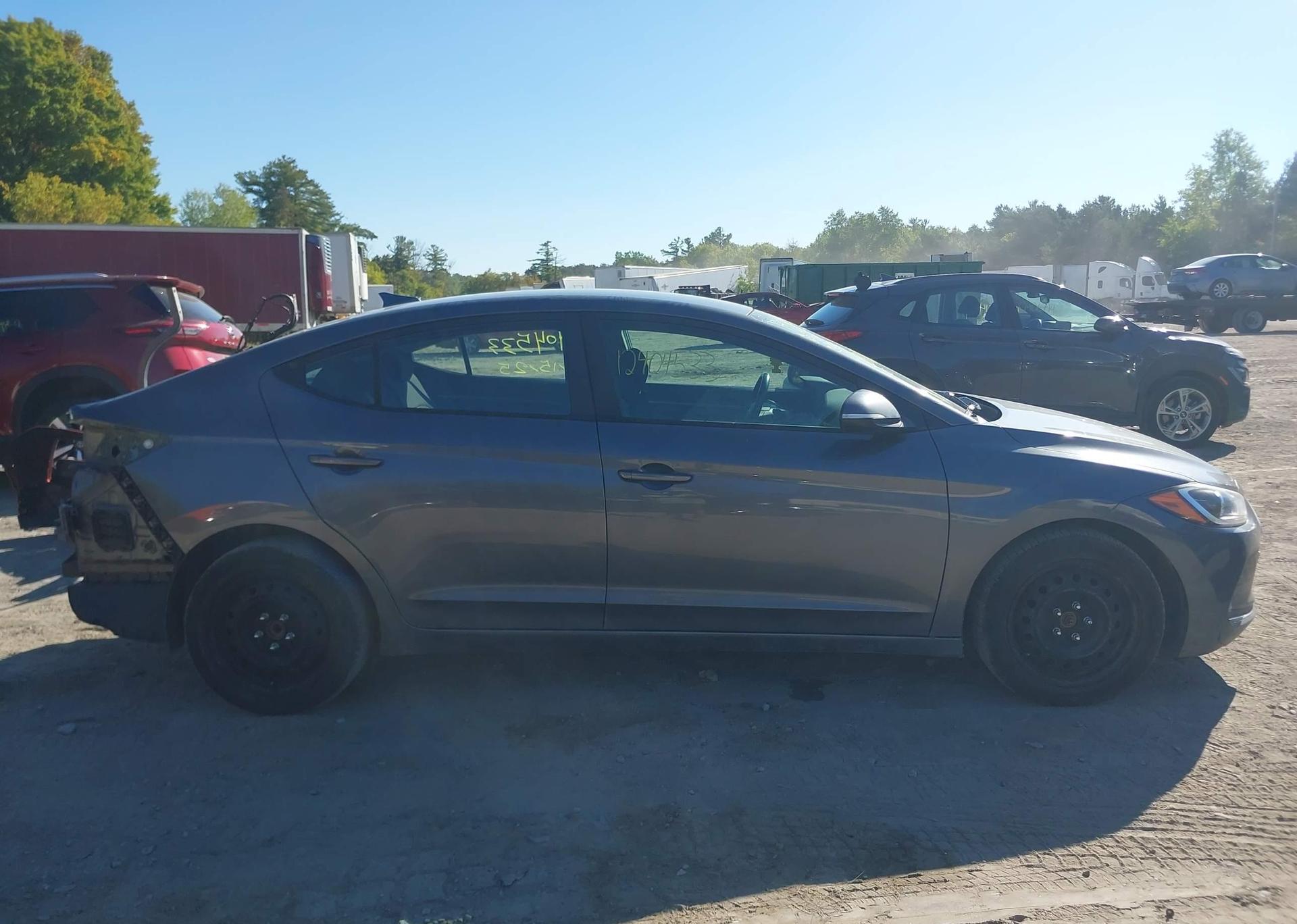 2017 HYUNDAI ELANTRA SE