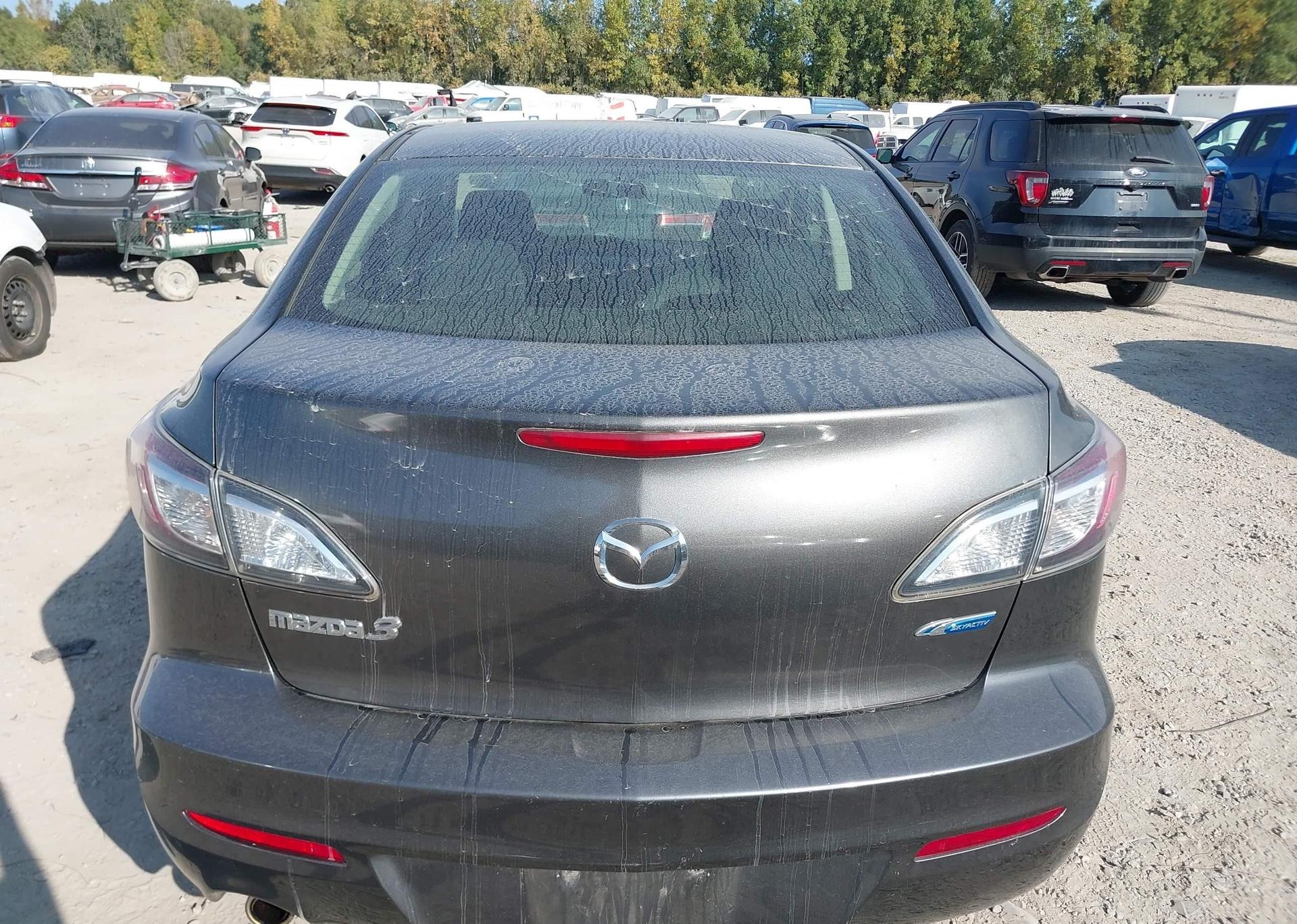 2013 MAZDA 3 I