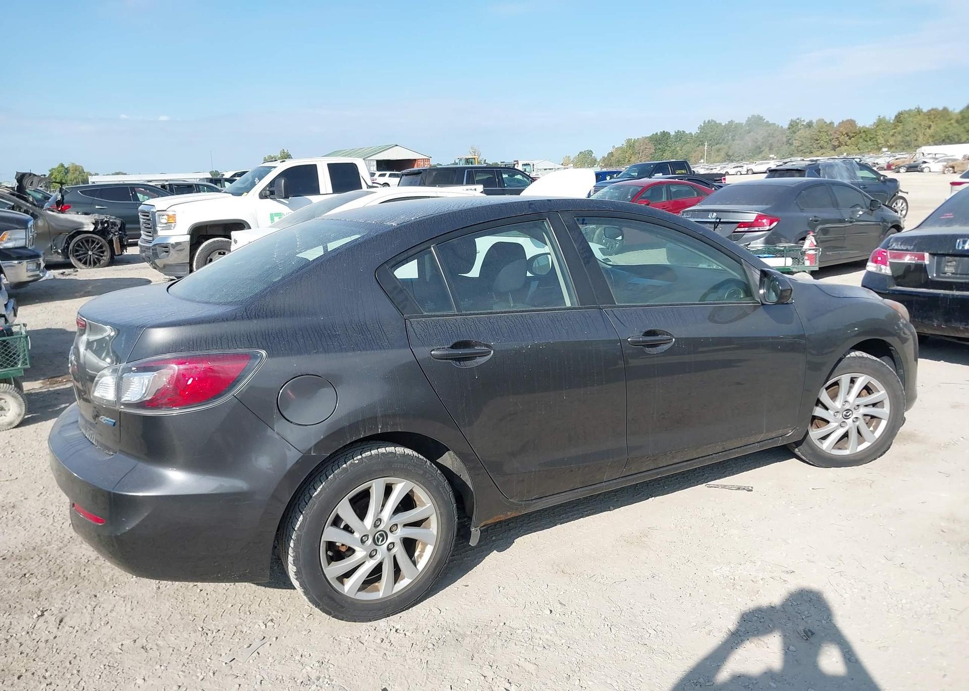 2013 MAZDA 3 I
