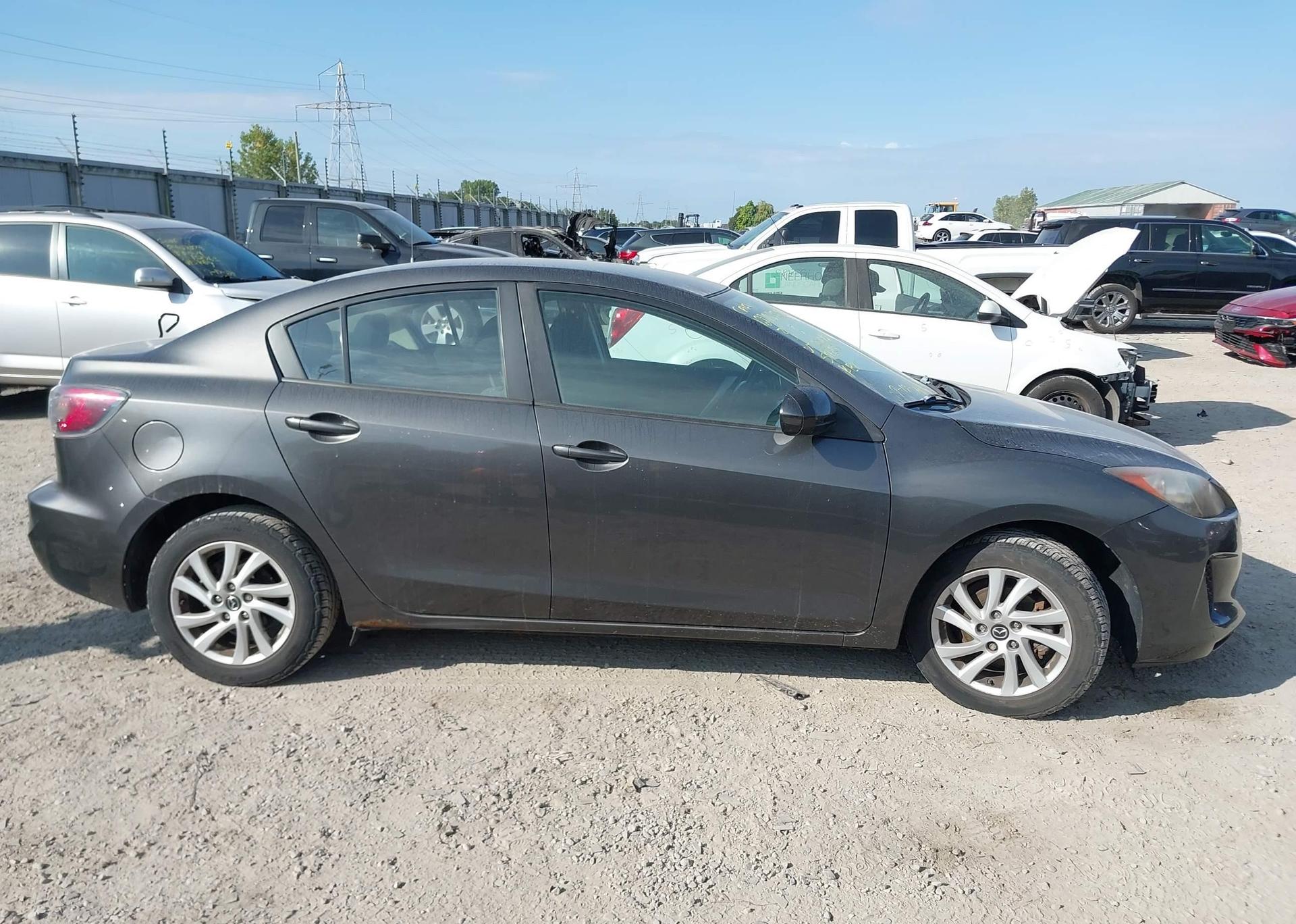 2013 MAZDA 3 I