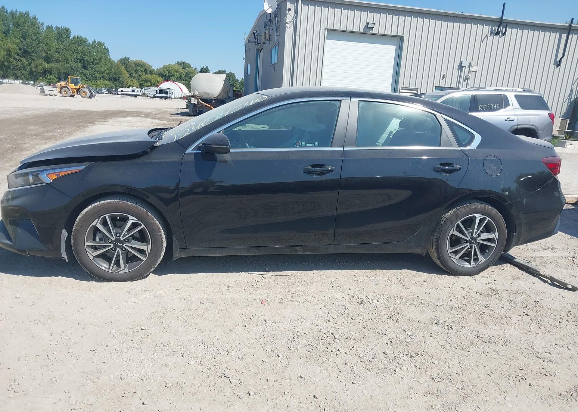 2024 KIA FORTE EX