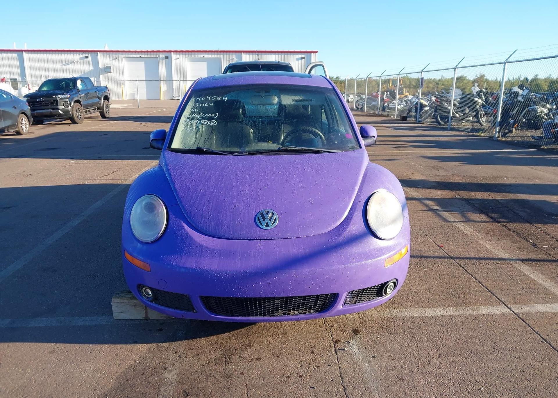 2006 VOLKSWAGEN NEW BEETLE 2.5L LUXURY
