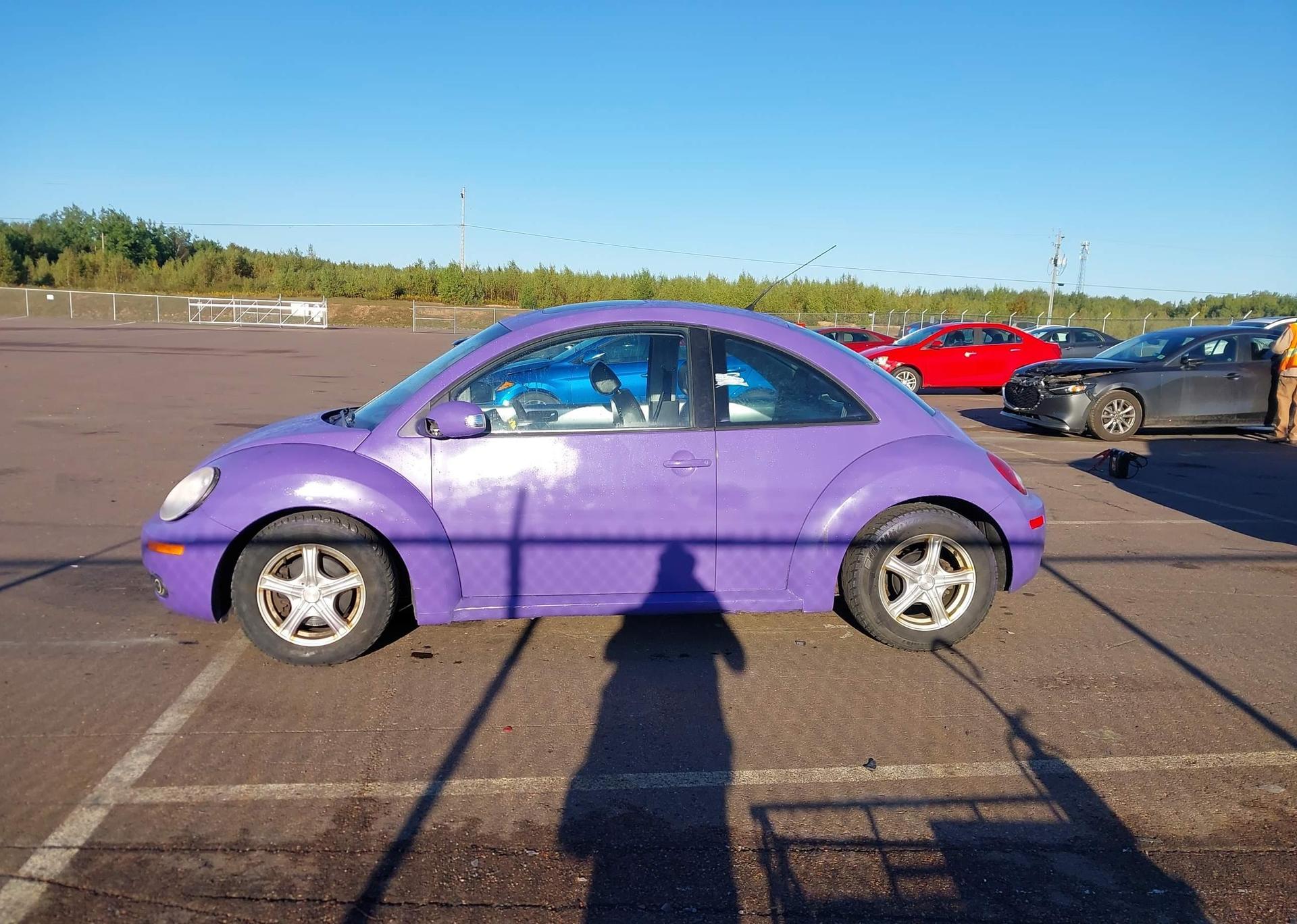 2006 VOLKSWAGEN NEW BEETLE 2.5L LUXURY