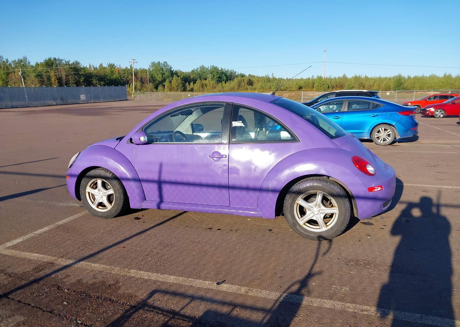 2006 VOLKSWAGEN NEW BEETLE 2.5L LUXURY