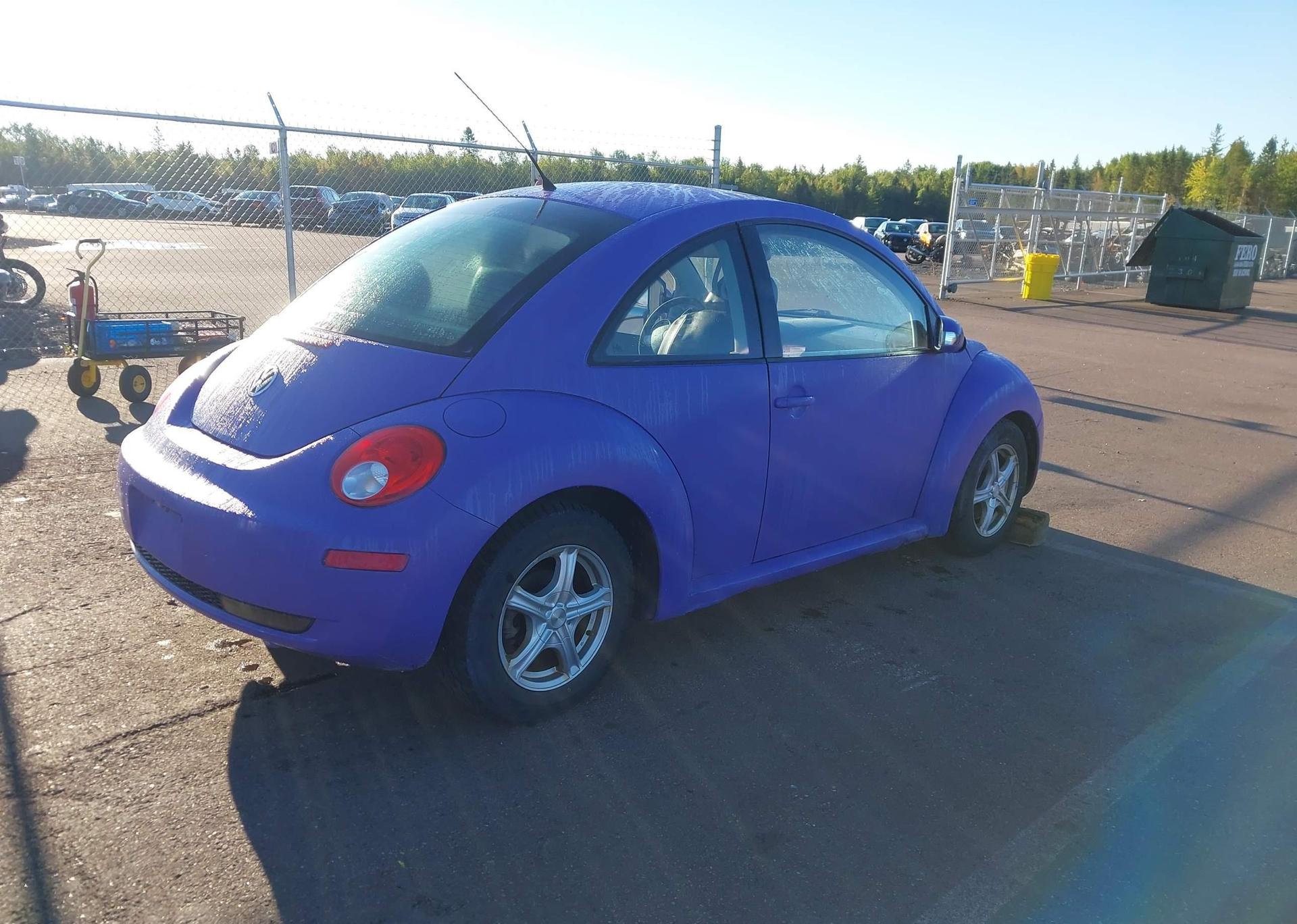2006 VOLKSWAGEN NEW BEETLE 2.5L LUXURY