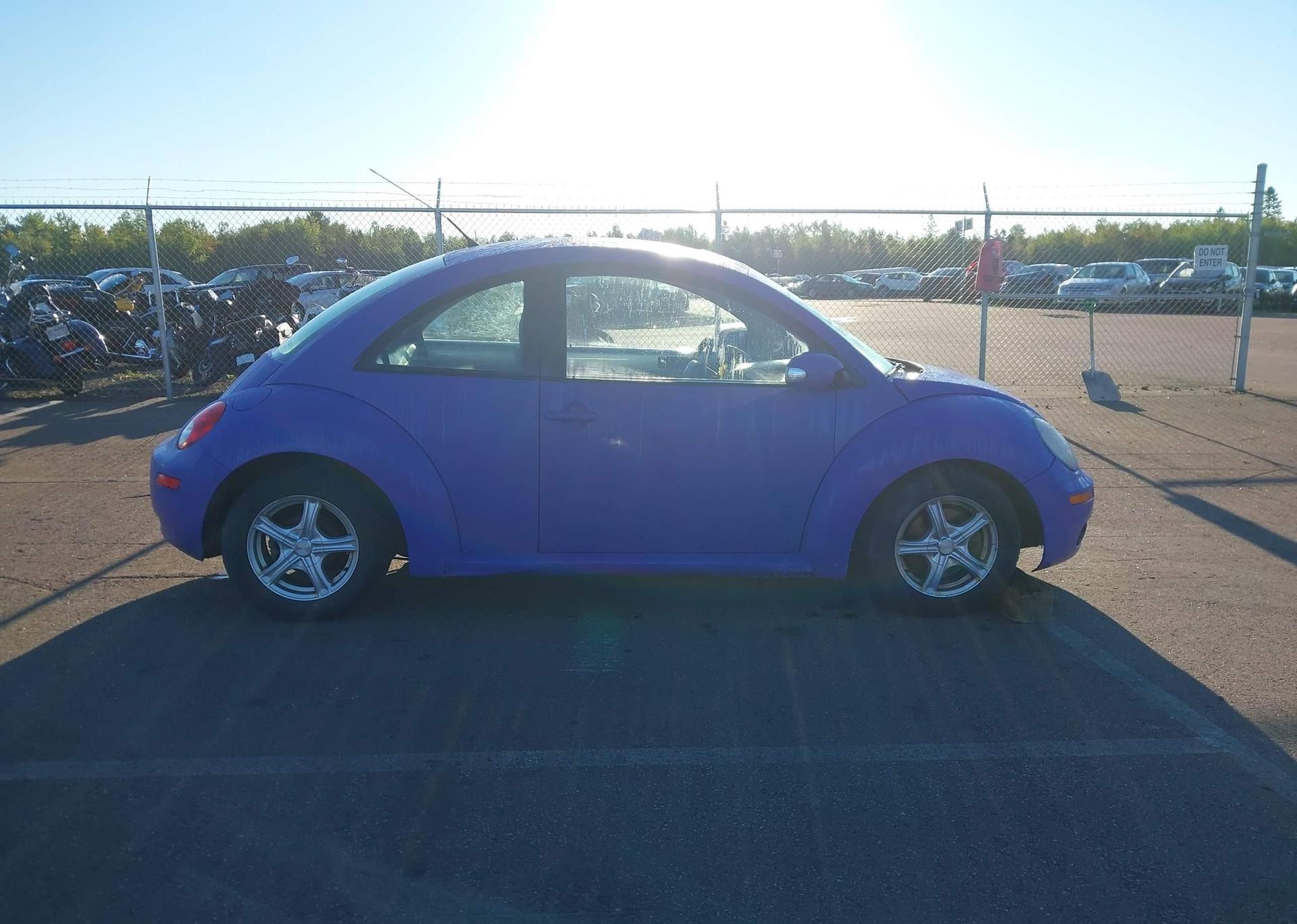 2006 VOLKSWAGEN NEW BEETLE 2.5L LUXURY