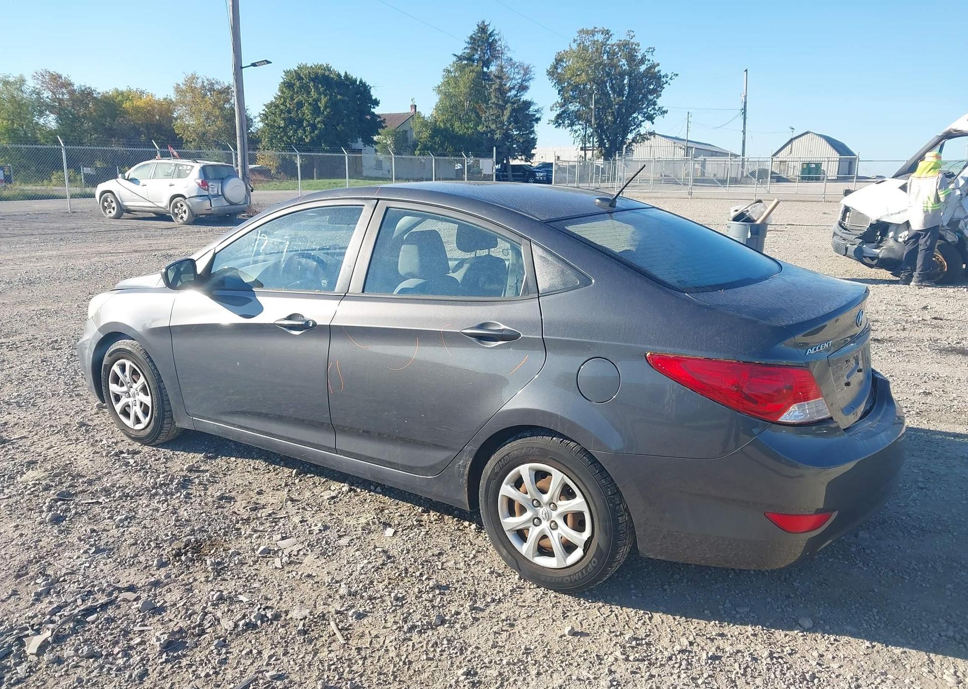 2012 HYUNDAI ACCENT GL