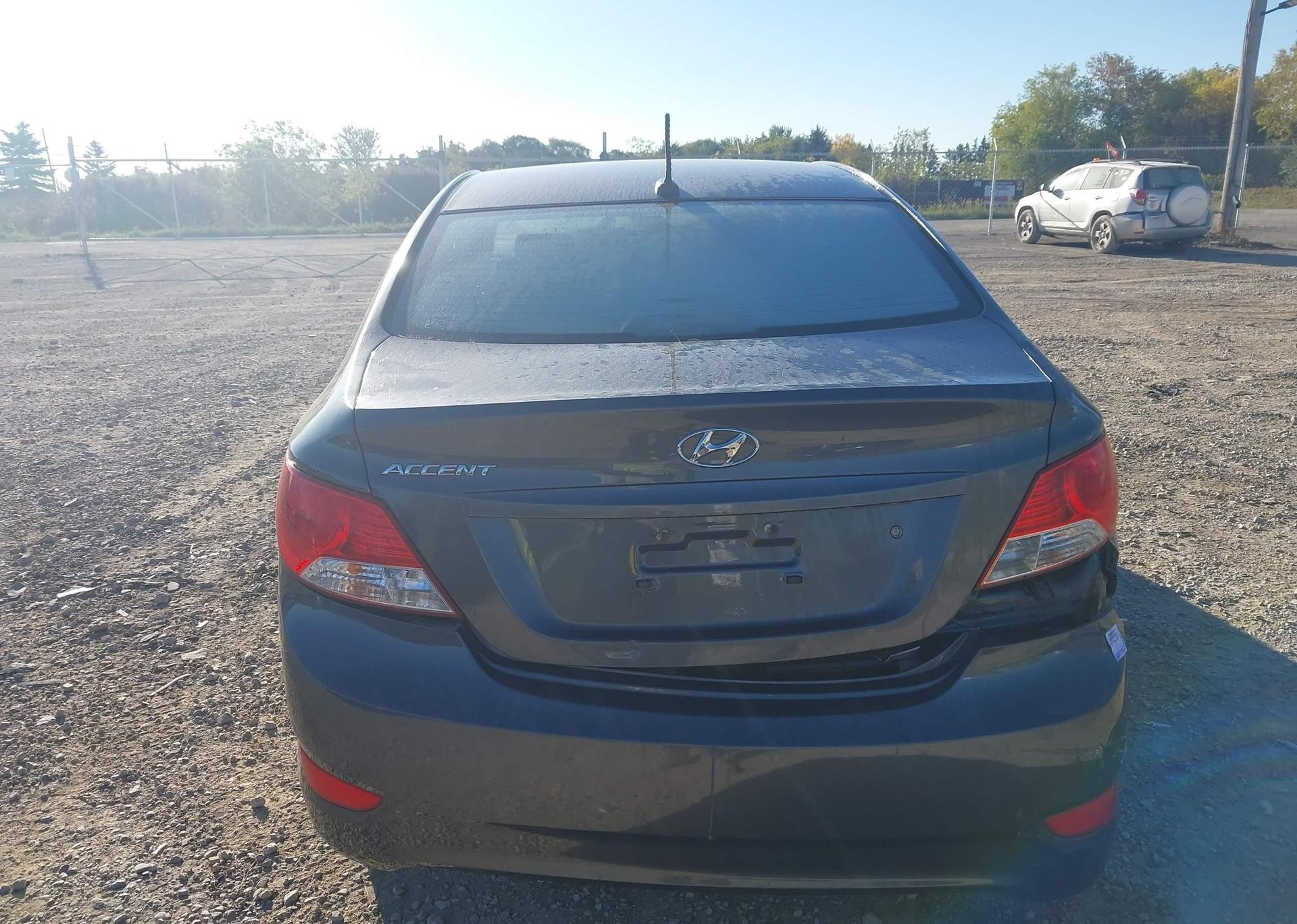 2012 HYUNDAI ACCENT GL