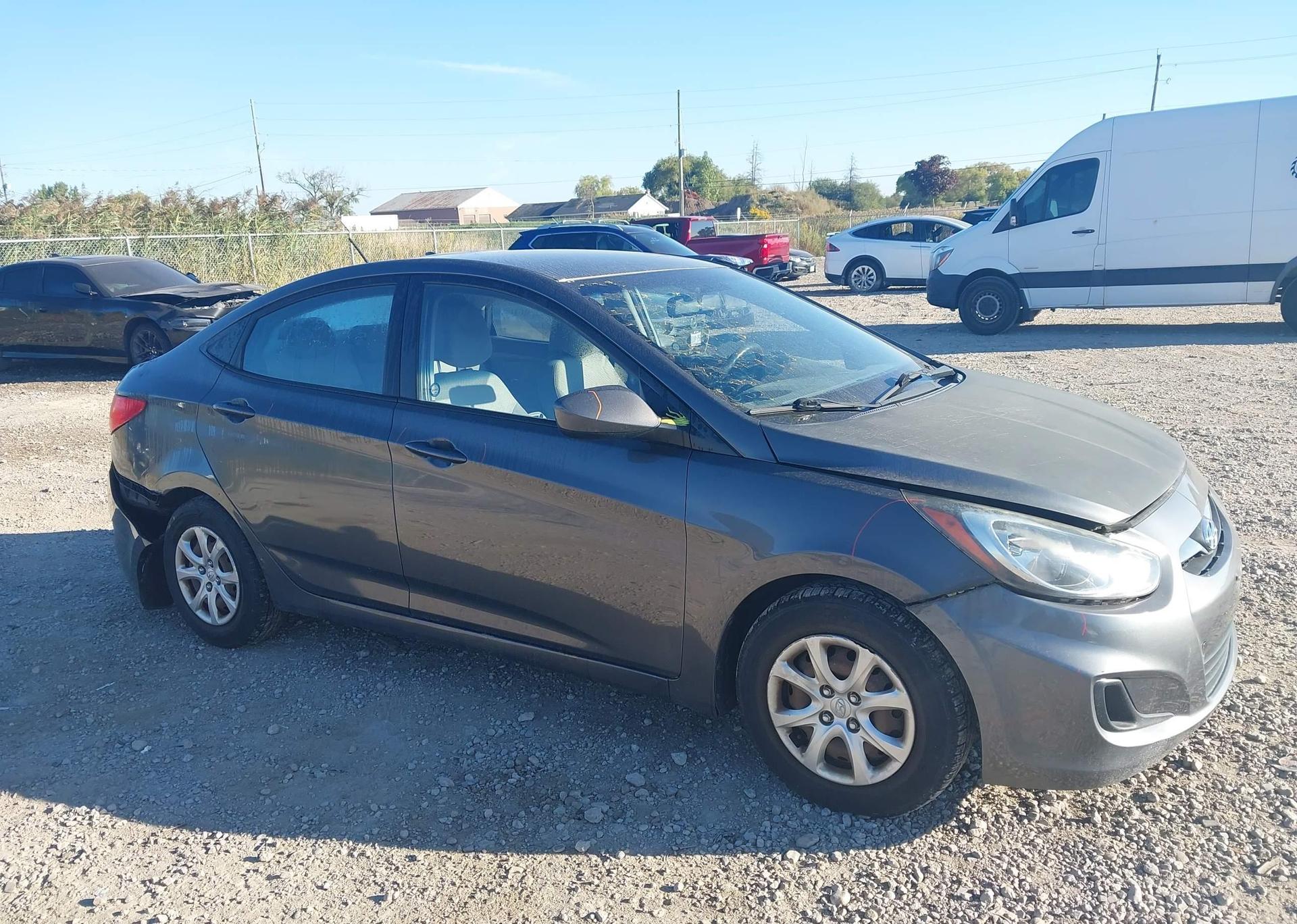 2012 HYUNDAI ACCENT GL