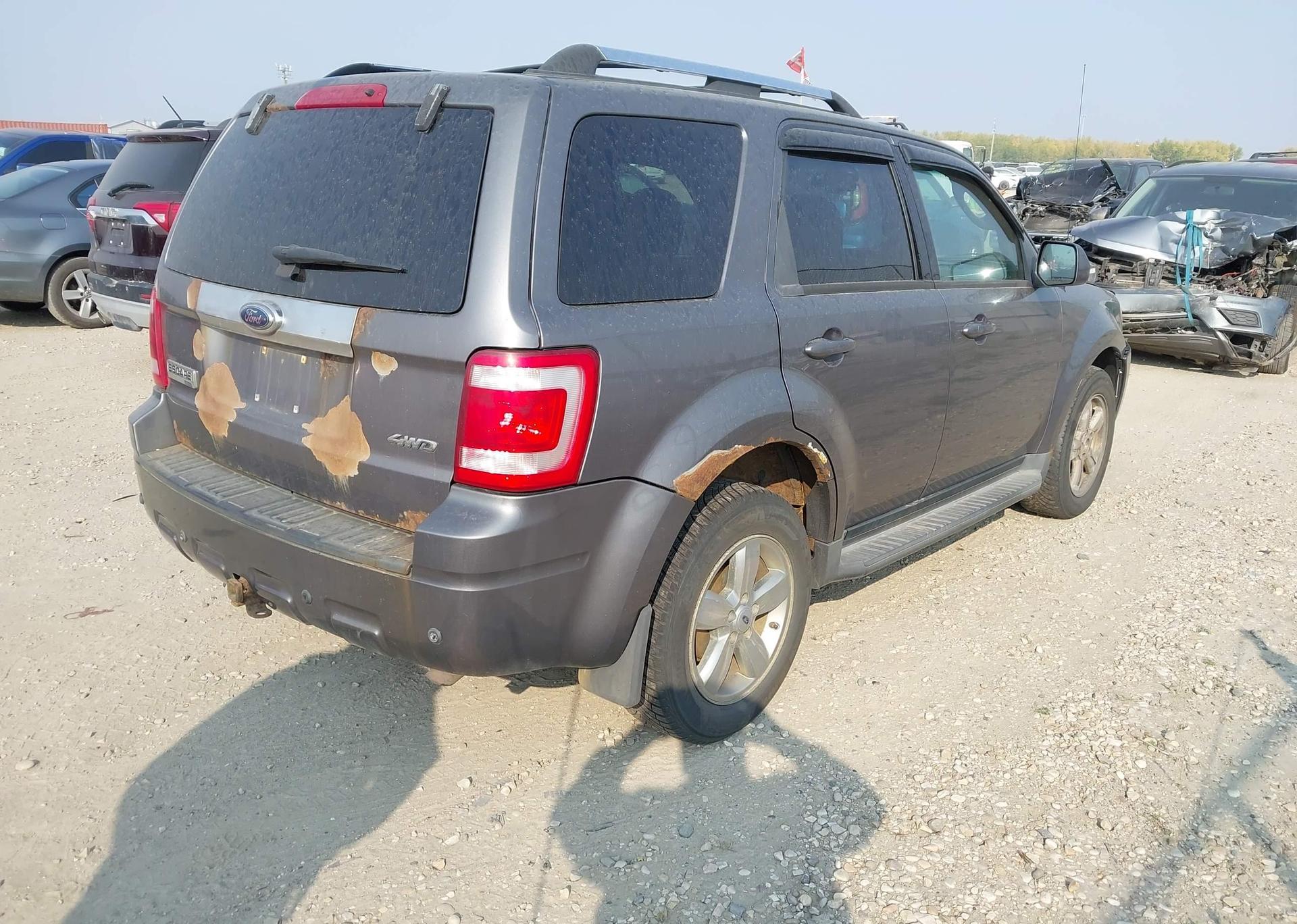 2009 FORD ESCAPE LIMITED