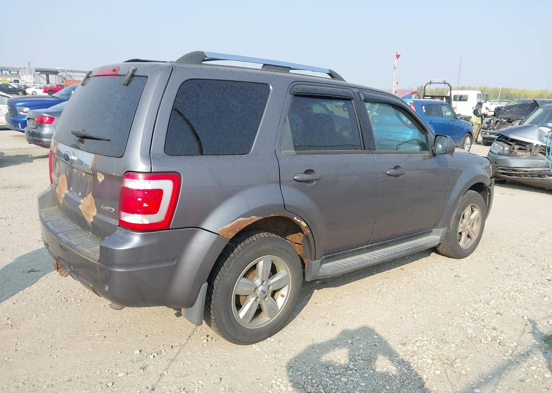 2009 FORD ESCAPE LIMITED